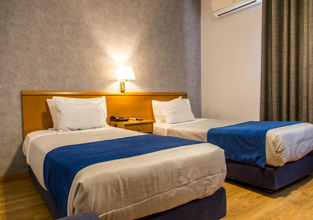 Twin Room - Photo 2