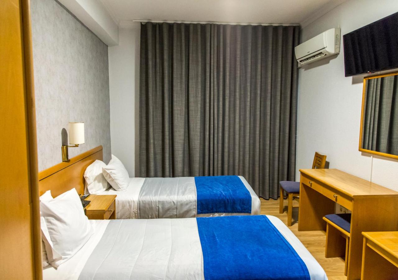Twin Room - Photo 3