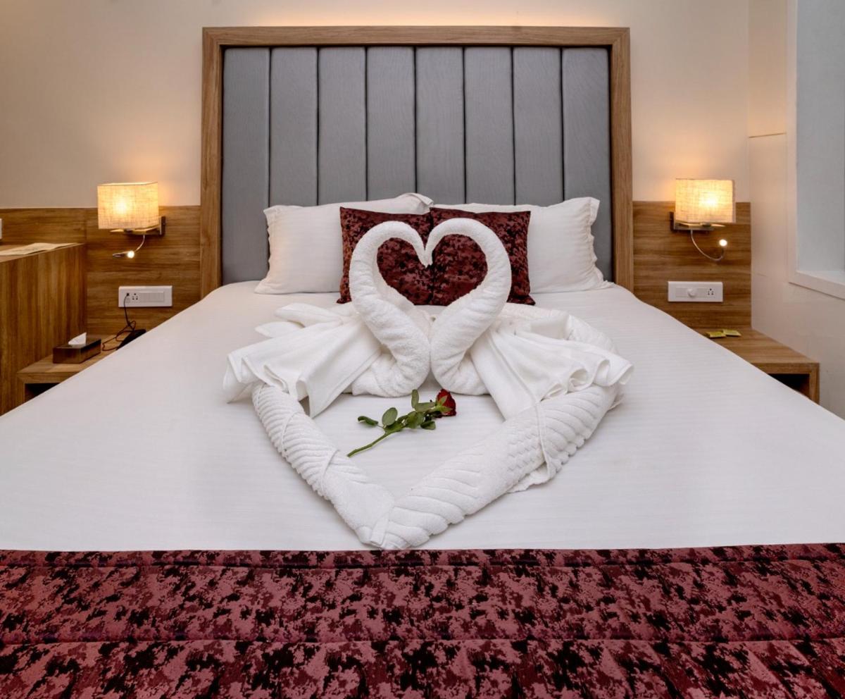 Deluxe King Room photo 1