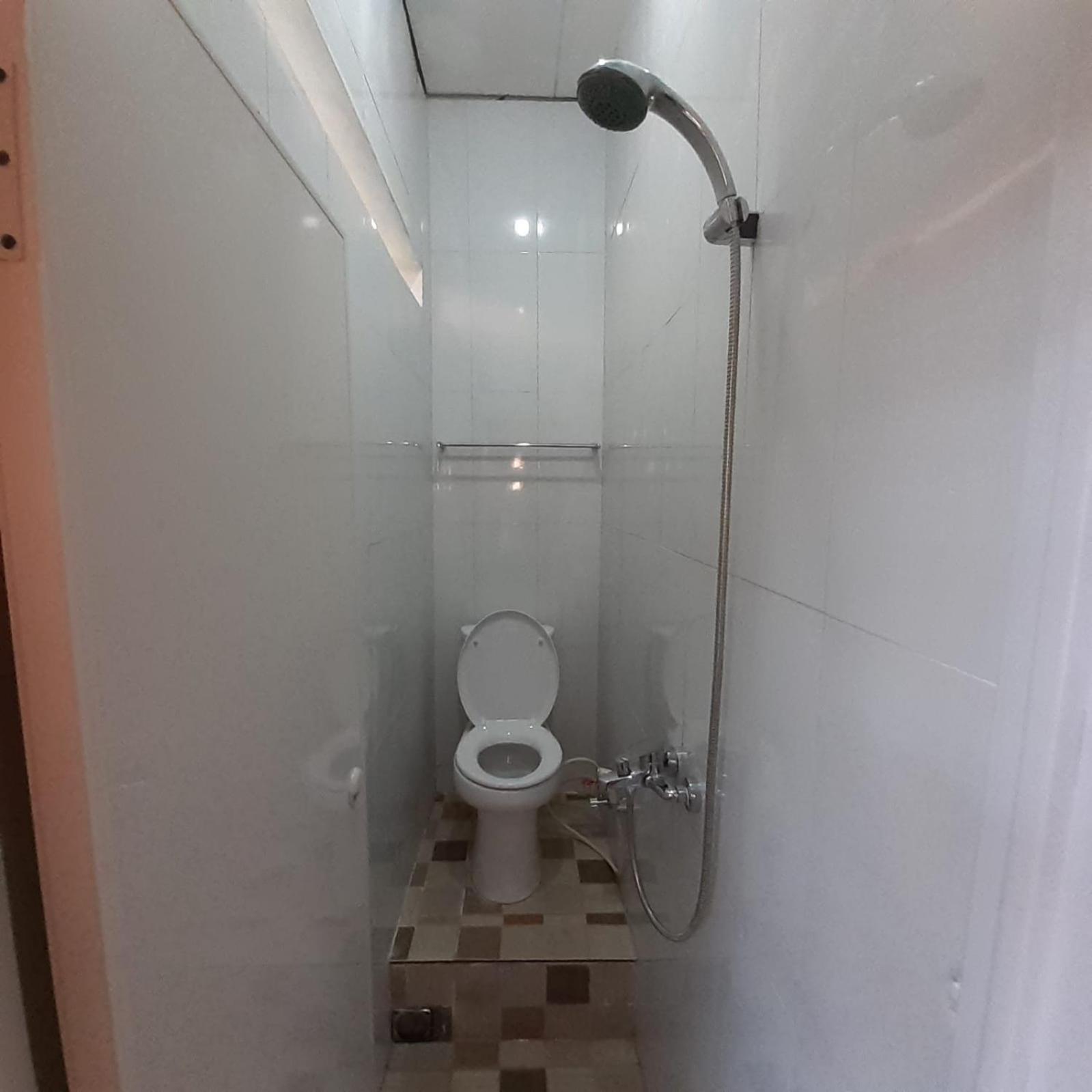 Twin Room with Private Bathroom photo 3