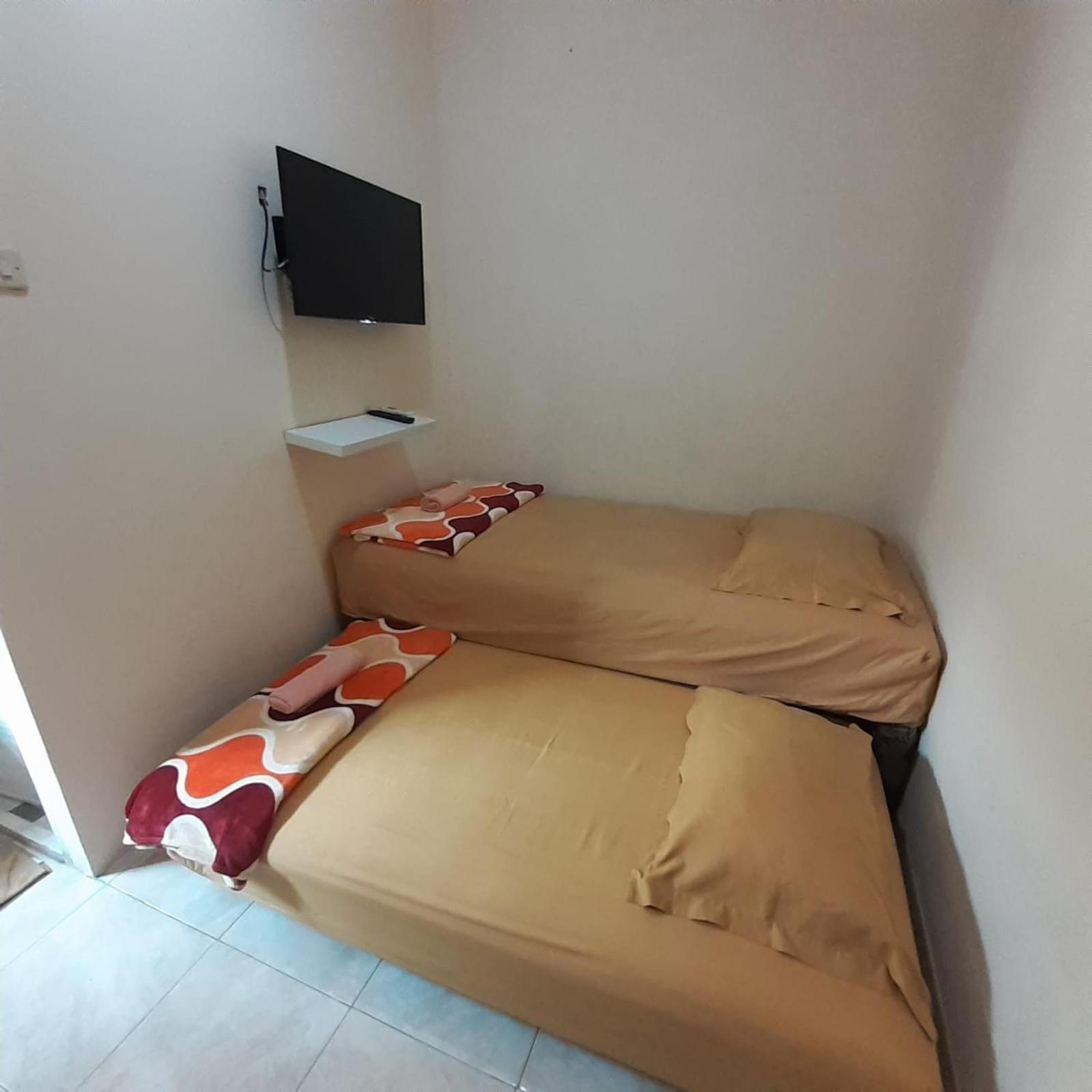 Twin Room with Private Bathroom