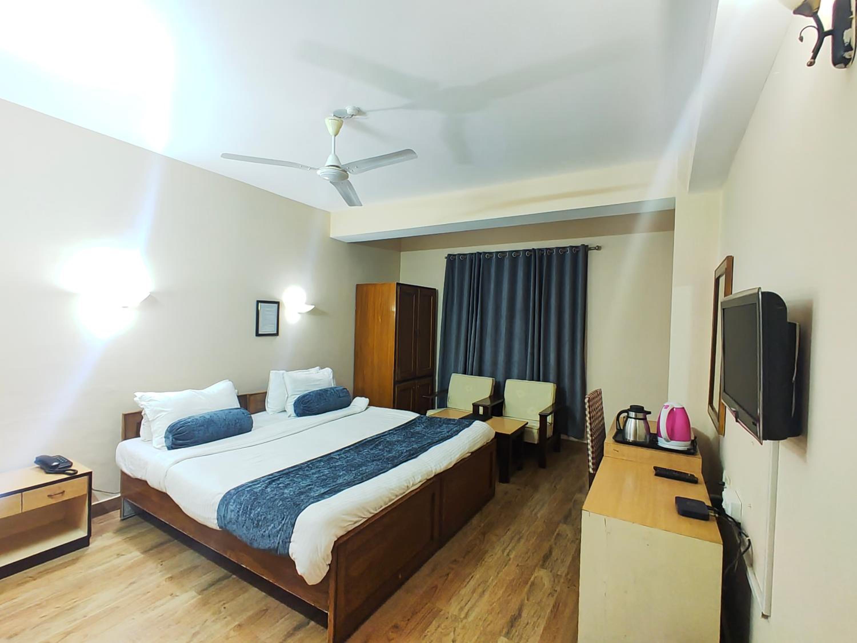 Deluxe Double Room photo 2