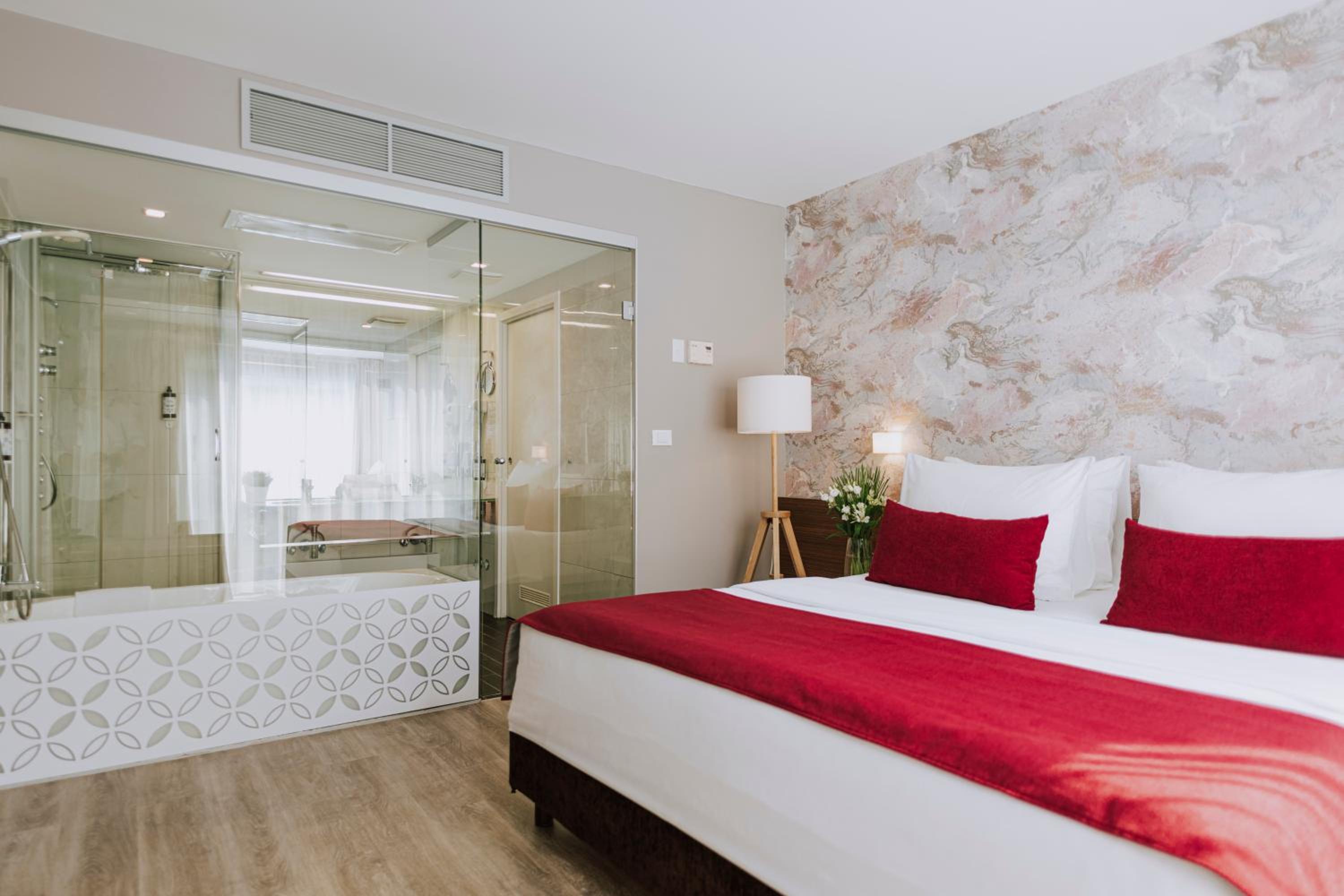 Special Offer - Suite with New Year's Package photo 1