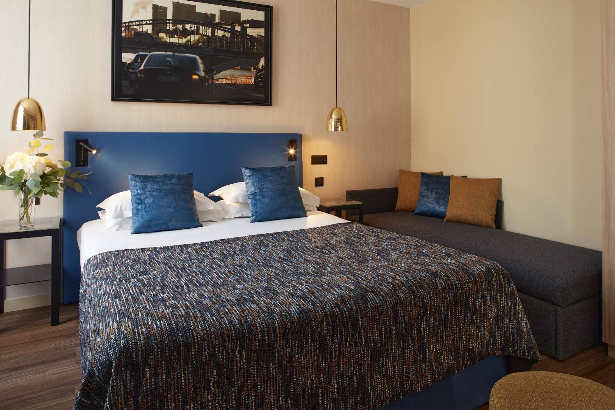 Triple Room thumbnail 5