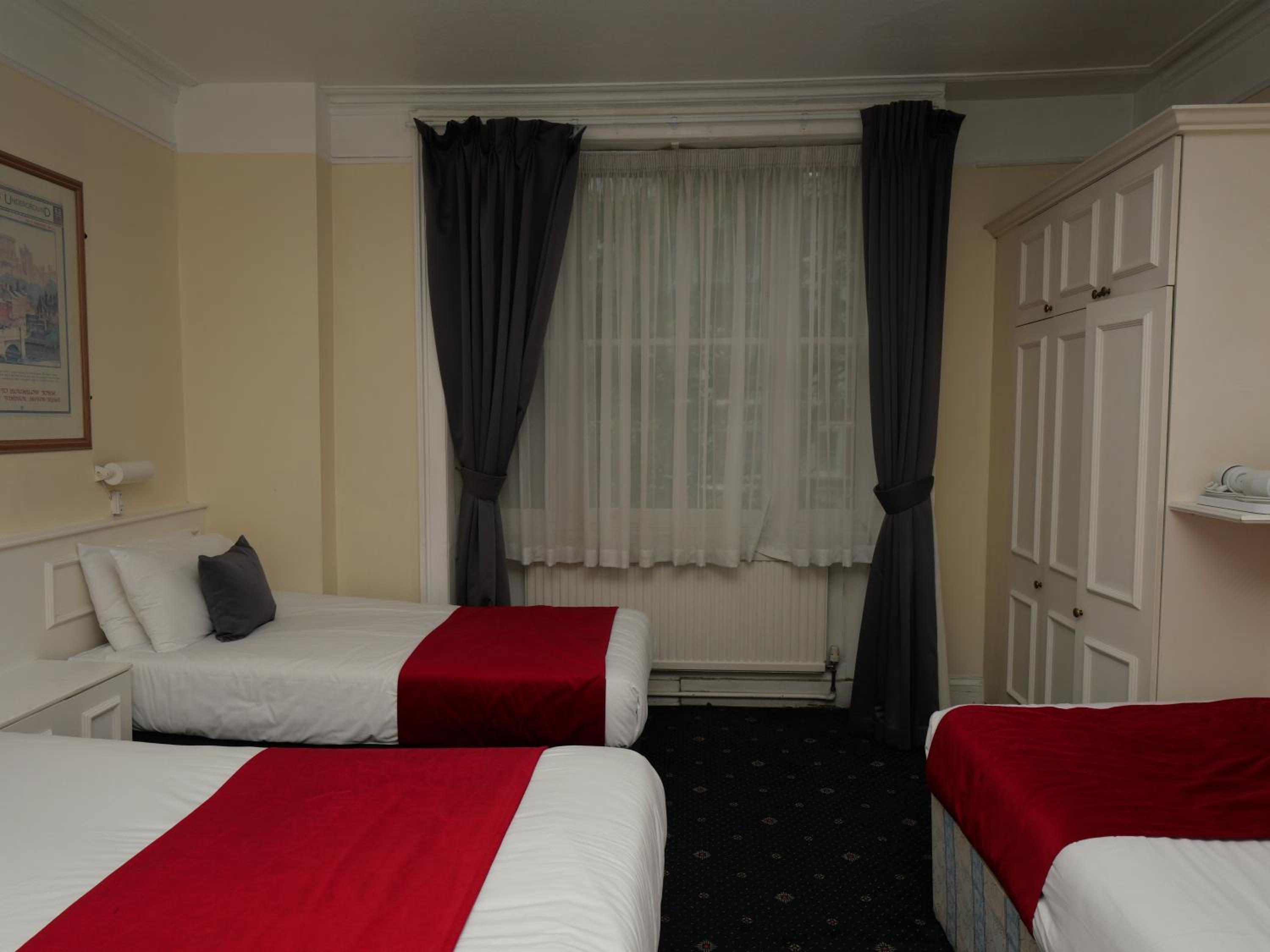 Quadruple Room photo 2