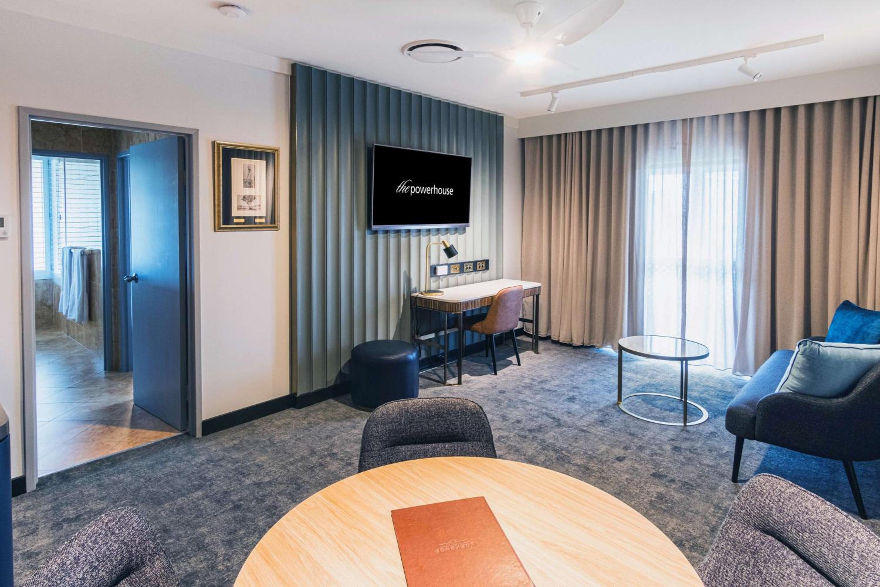 King Suite - Photo 15