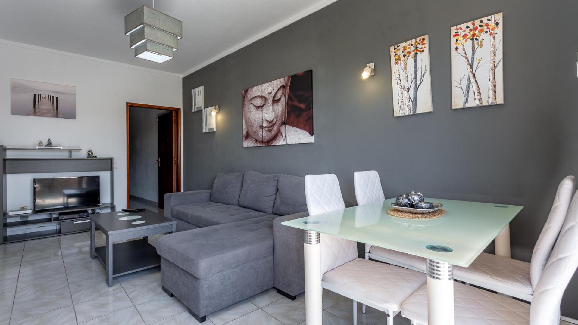 Two-Bedroom House - Photo 7