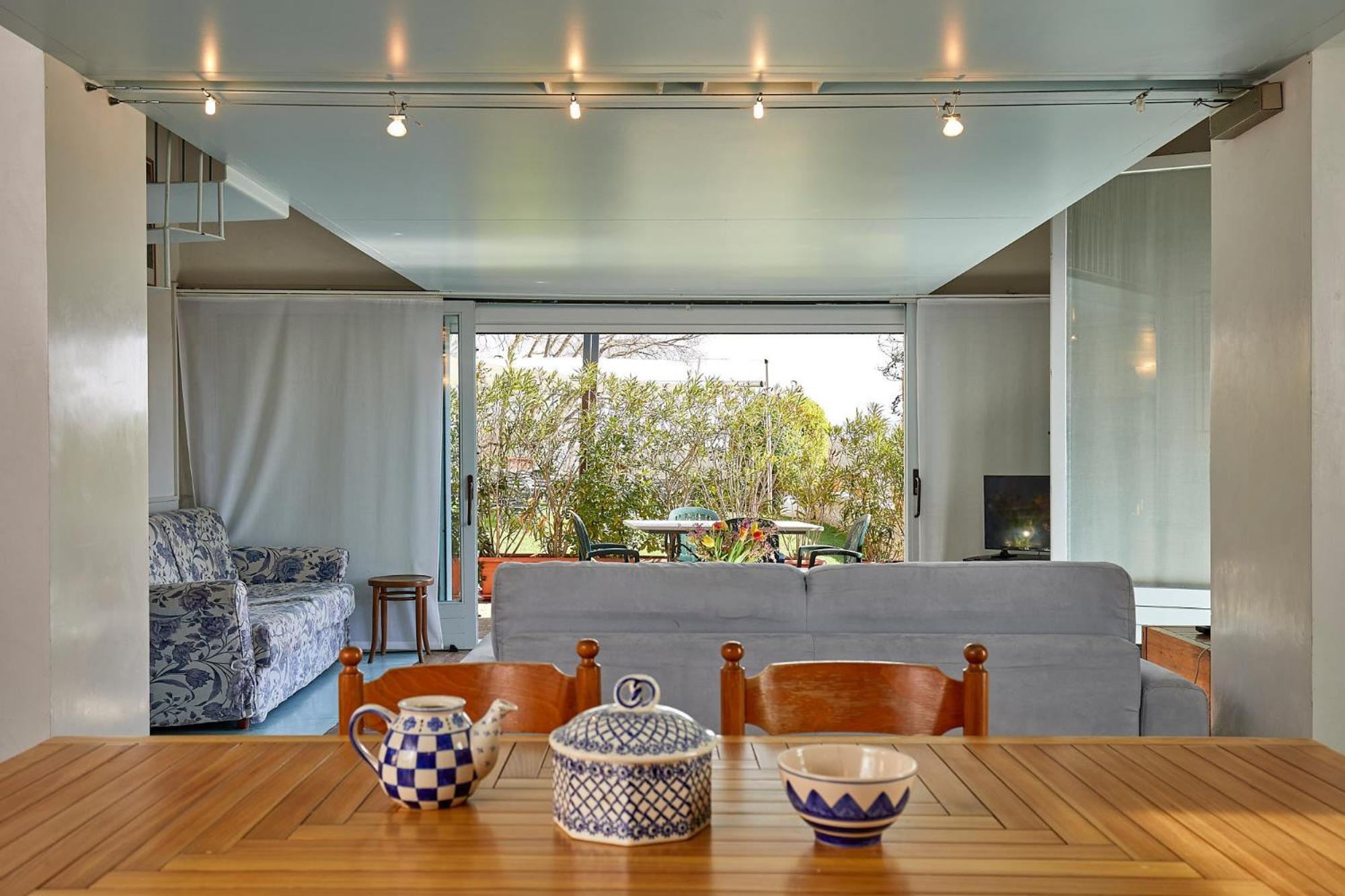 Apartment with Pool View  photo 3