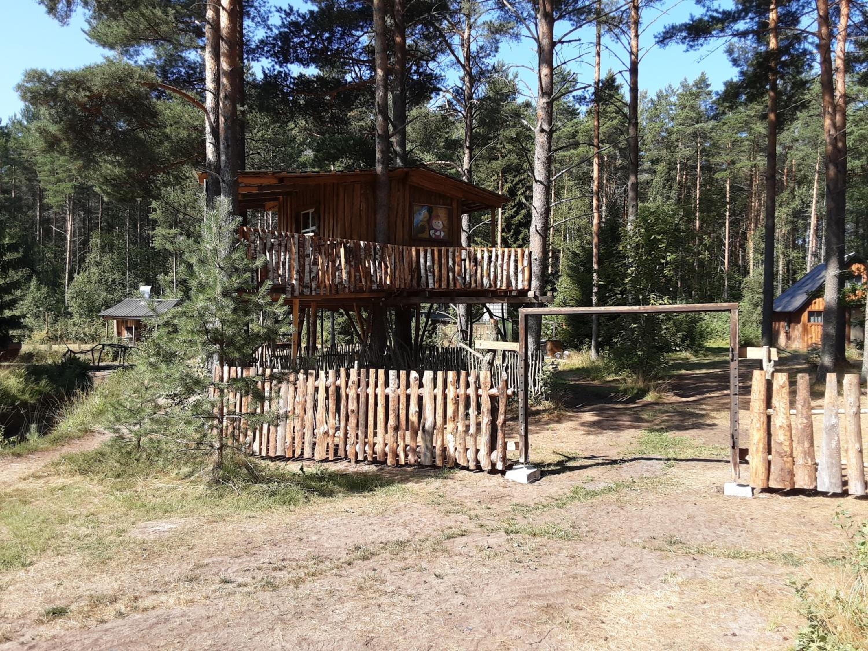 Bungalow with Patio - Photo 2