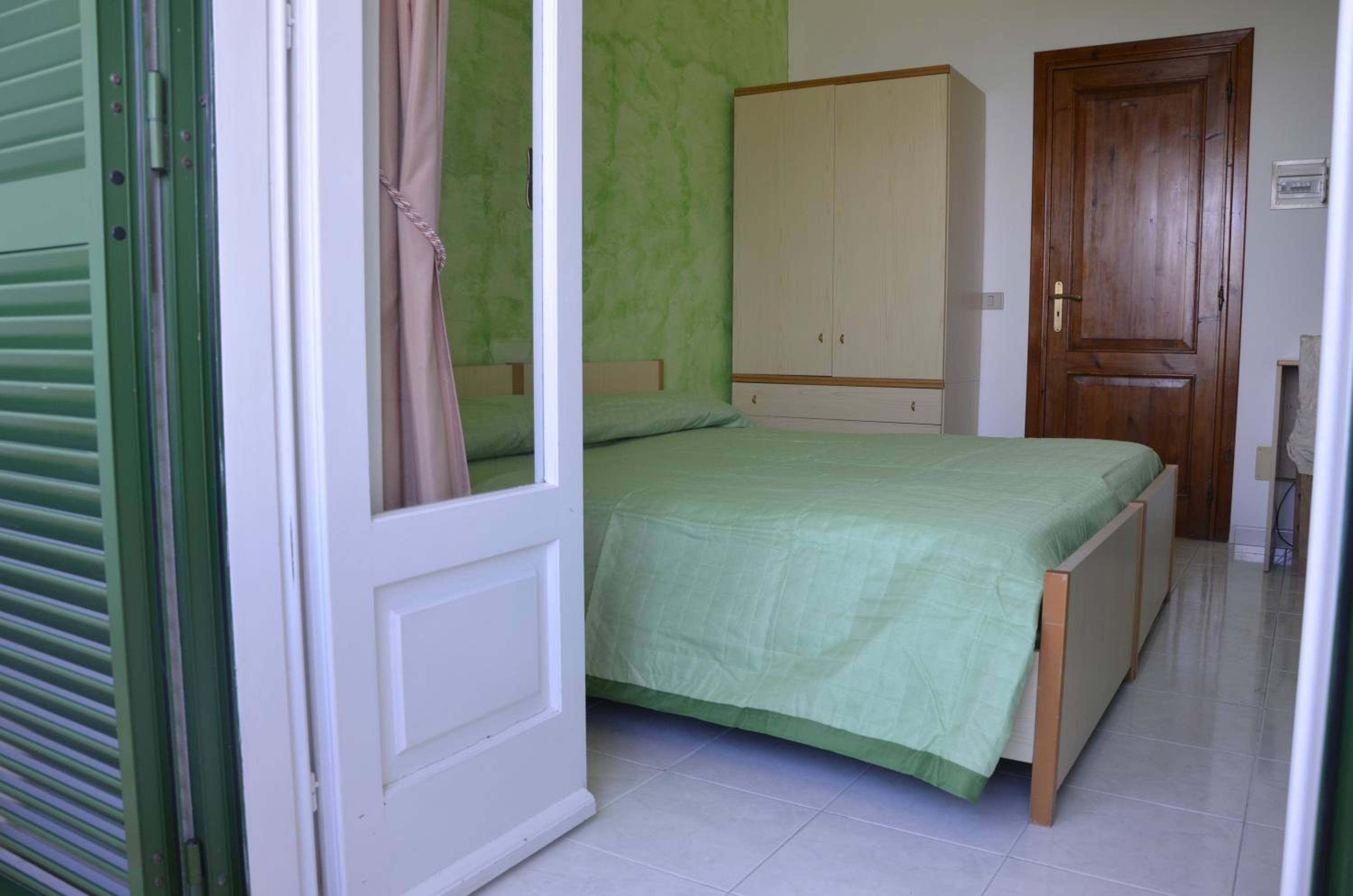 Triple Room with Sea View