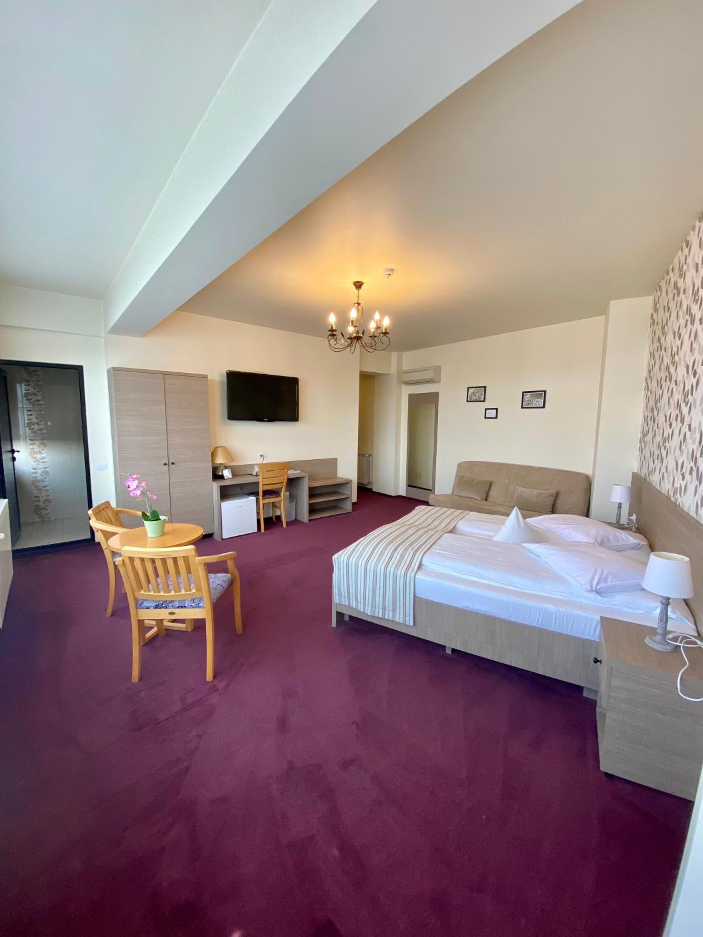 Superior Double Room - Photo 2