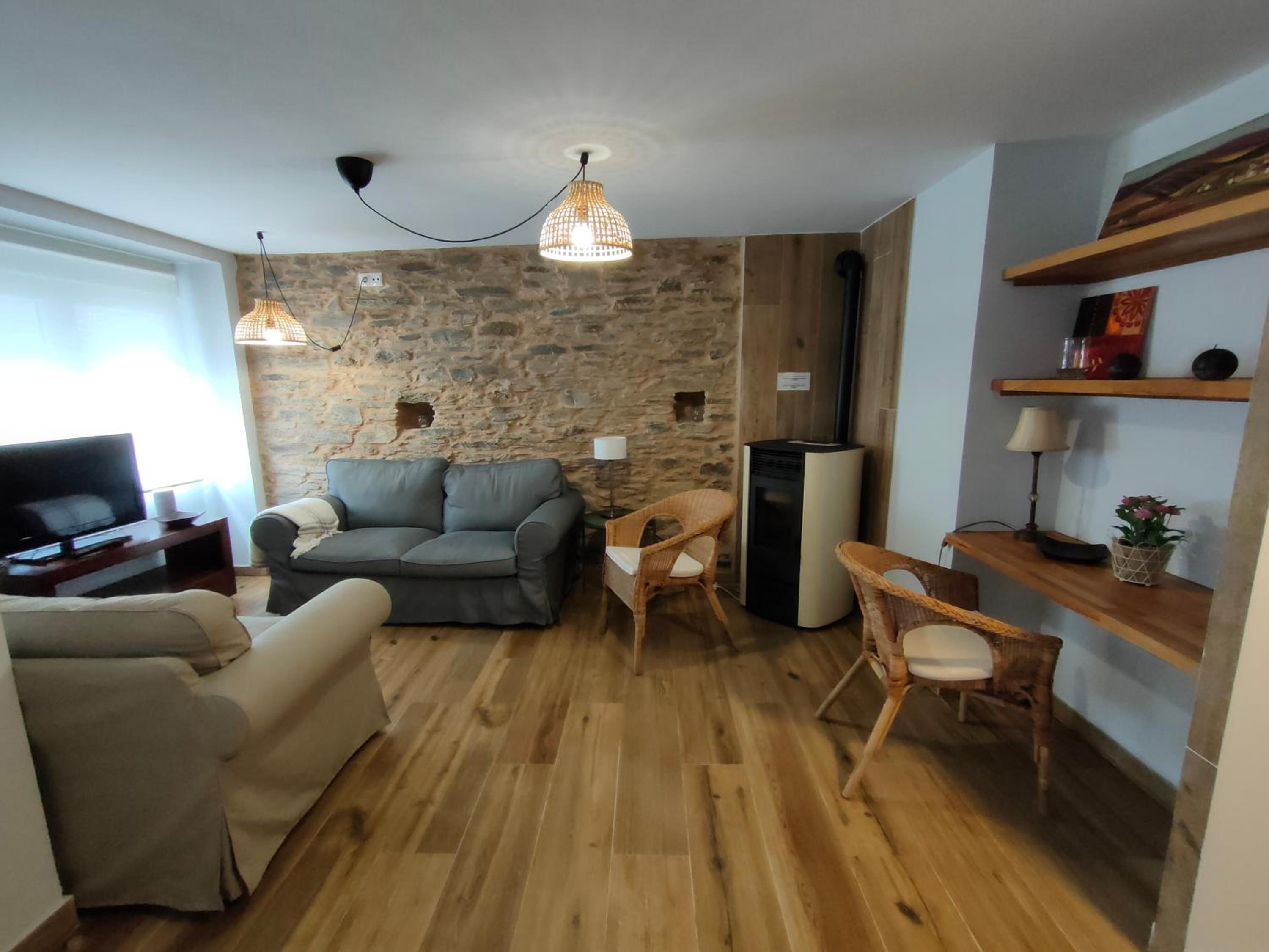 Four-Bedroom House - Photo 4