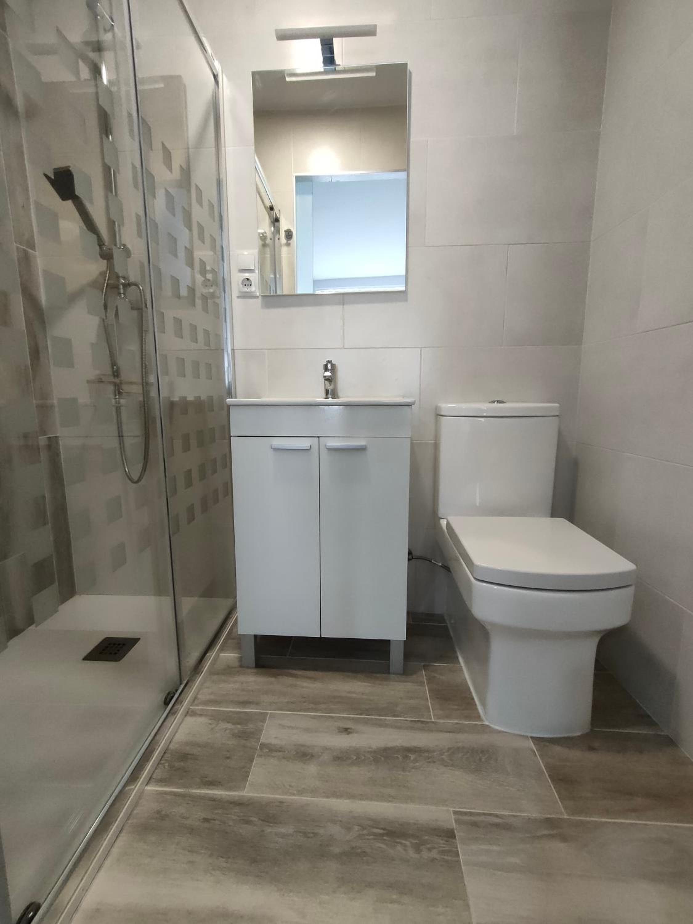 Four-Bedroom House - Photo 16