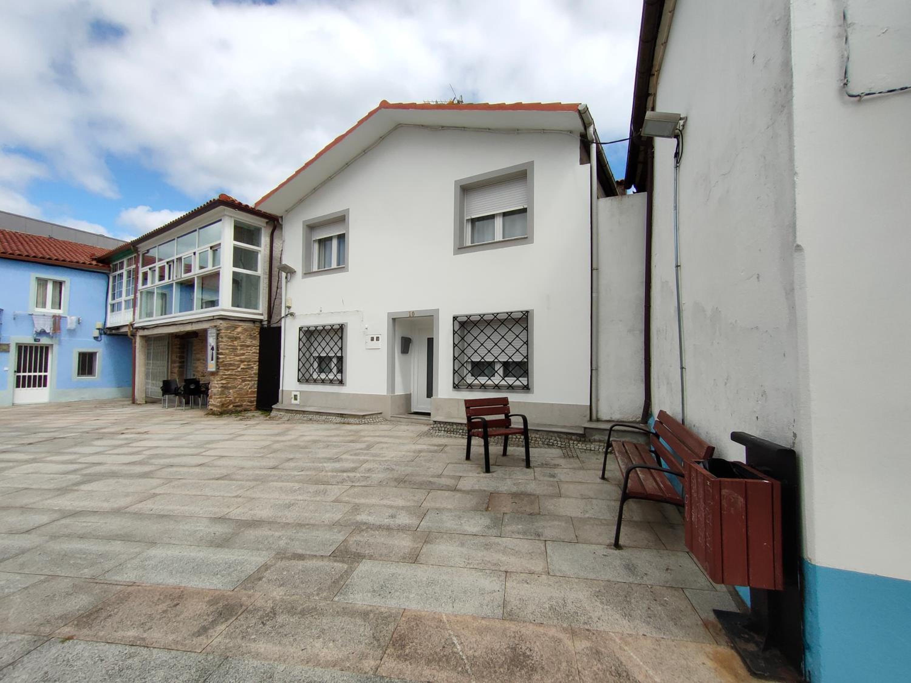 Four-Bedroom House - Photo 9