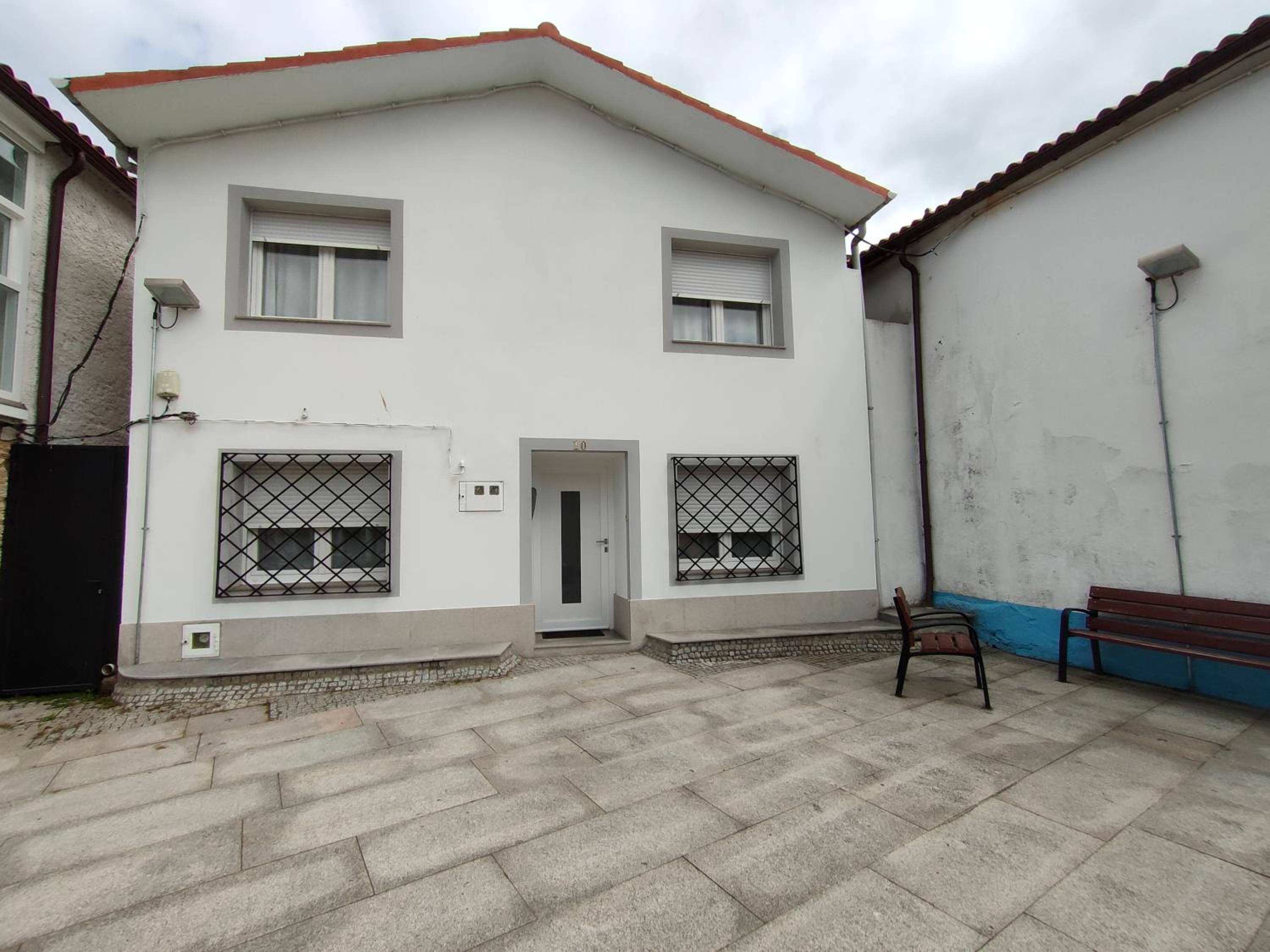 Four-Bedroom House - Photo 10