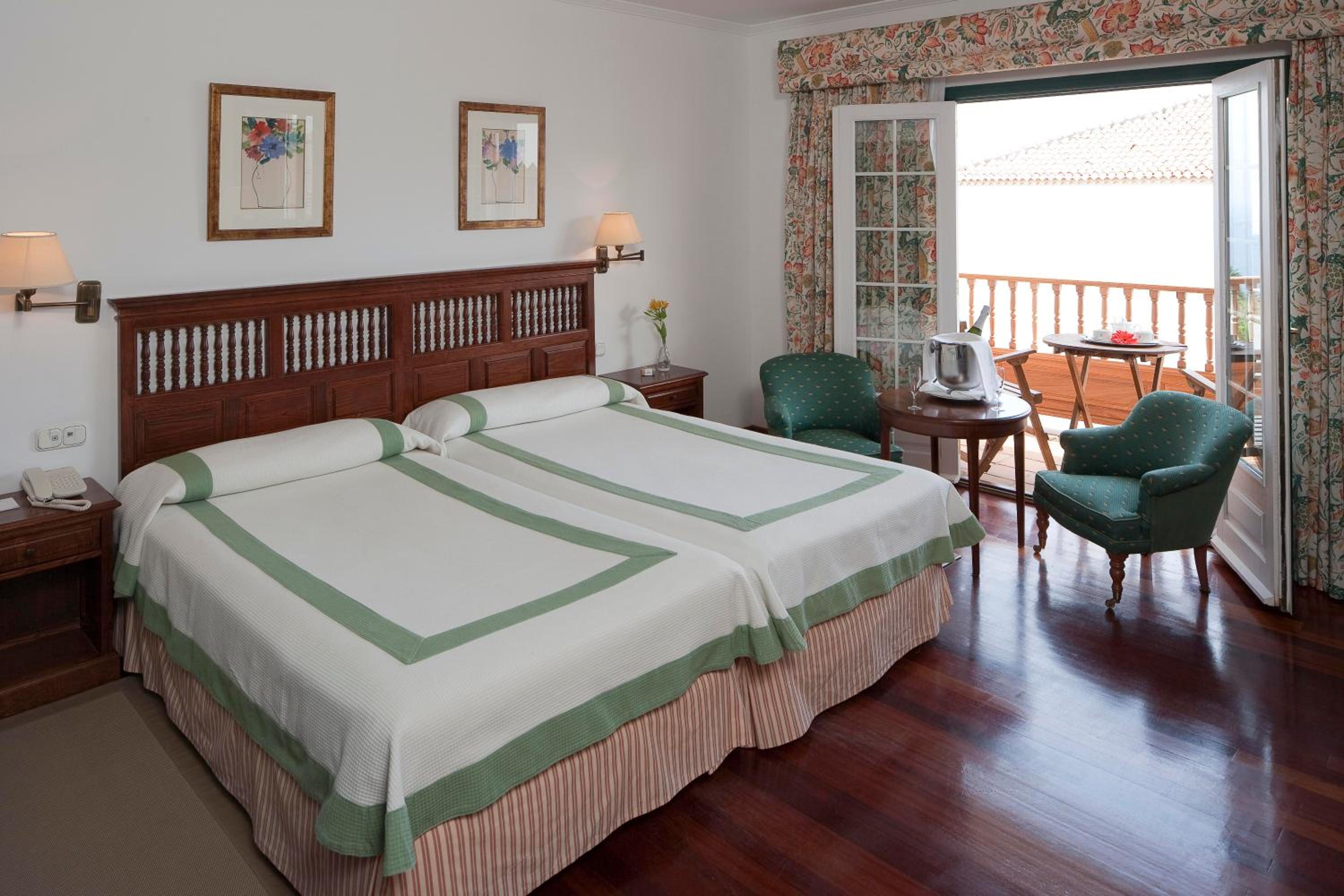 Standard Double Room - Photo 6