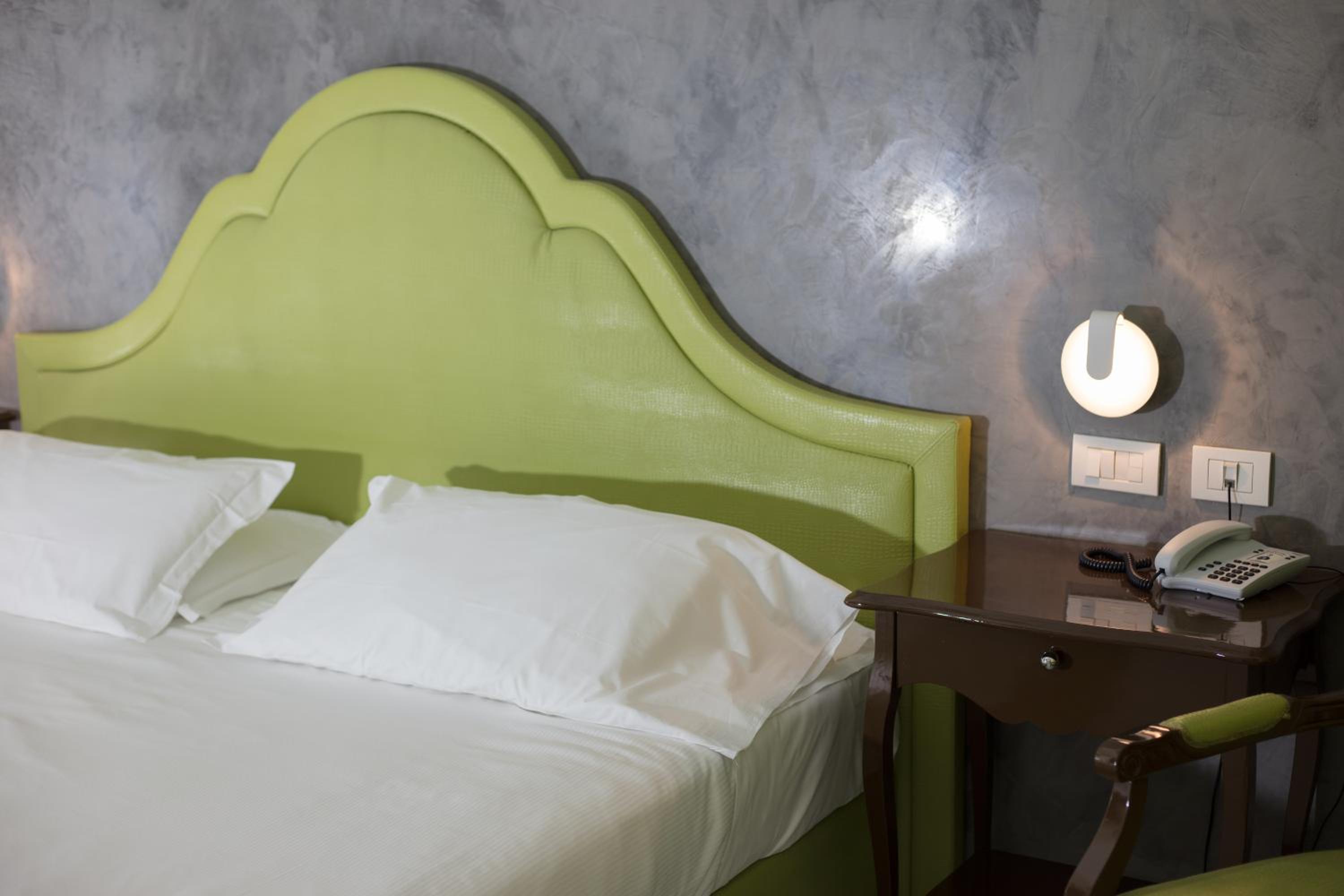 Superior Double Room - Photo 8