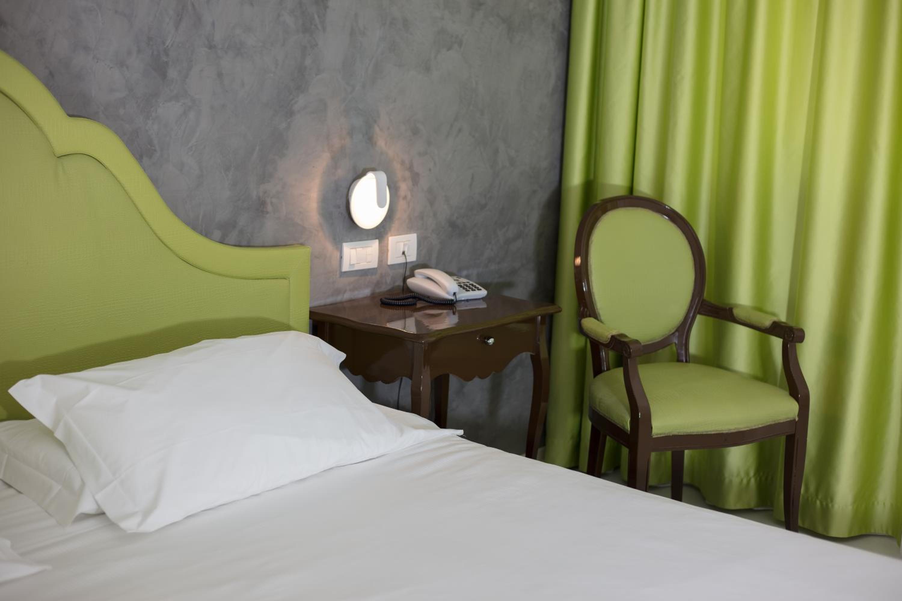 Superior Double Room - Photo 2