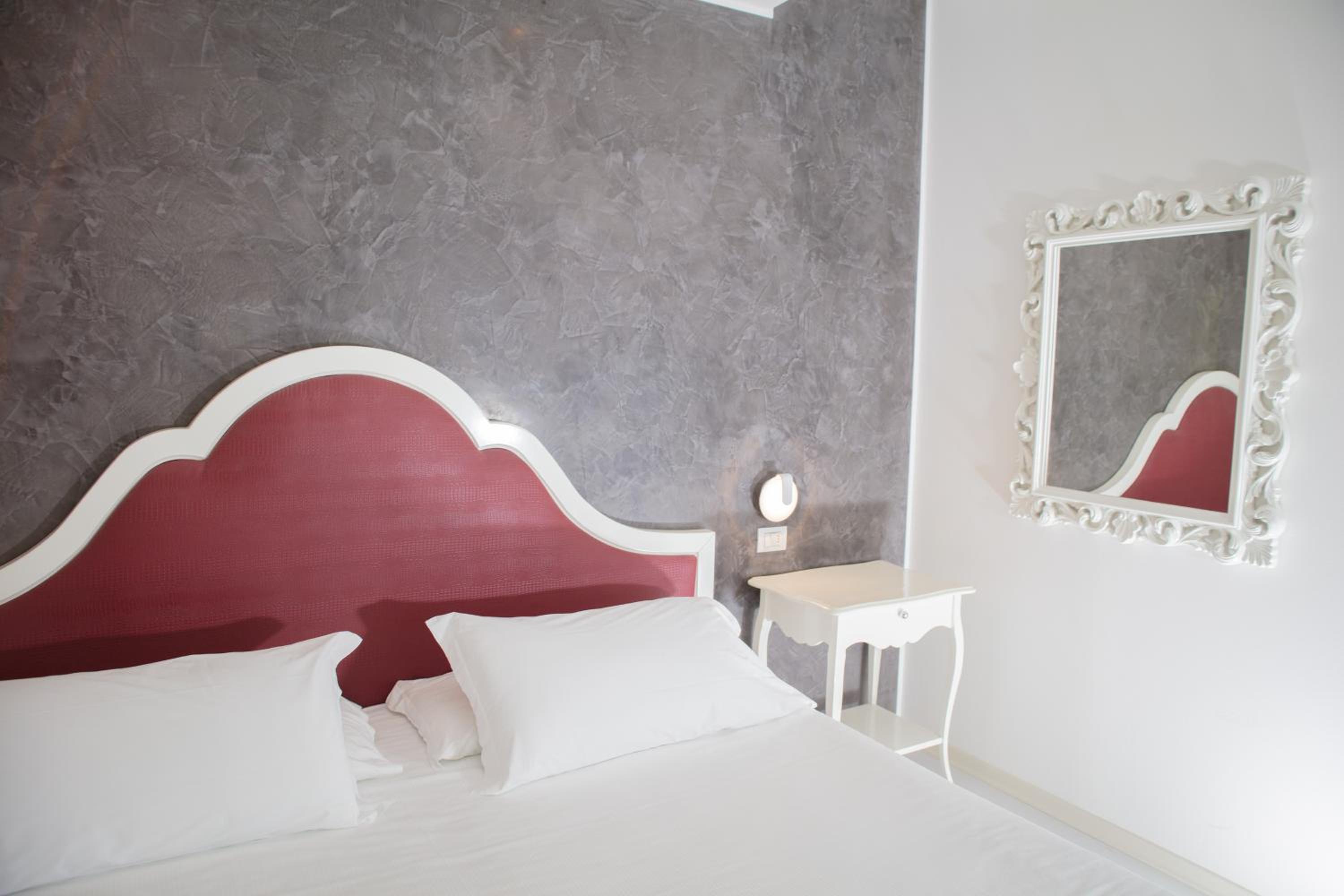 Superior Double Room - Photo 1
