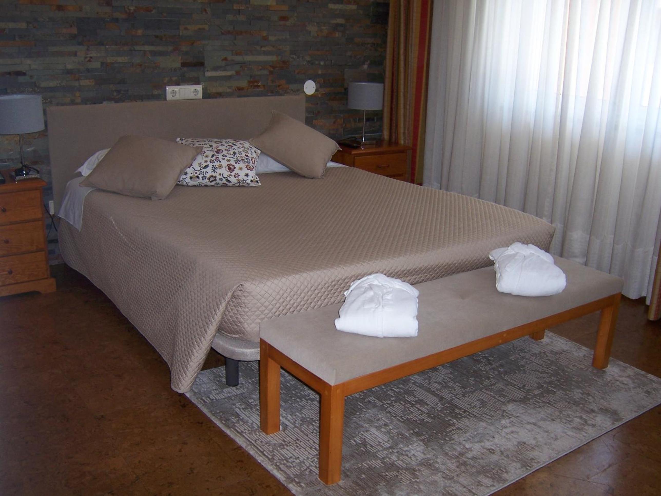 Double Room - Photo 6
