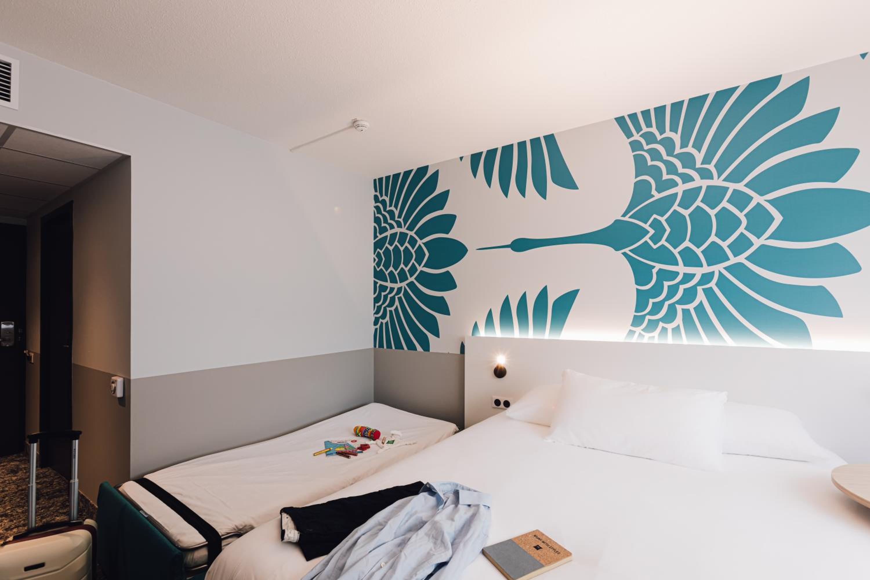 Standard Double Room with Sofa Bed - Photo 8