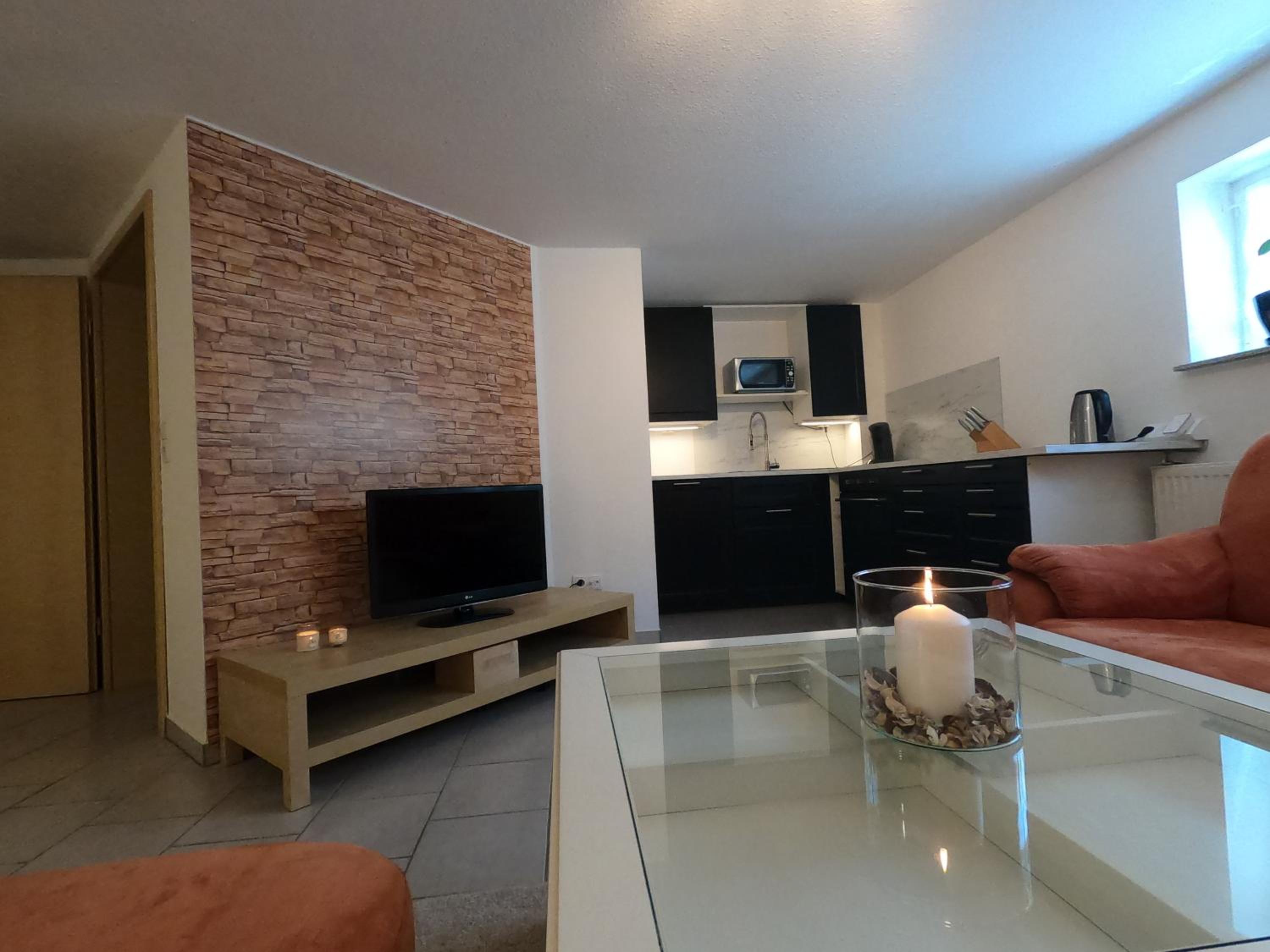 One-Bedroom Apartment photo 1