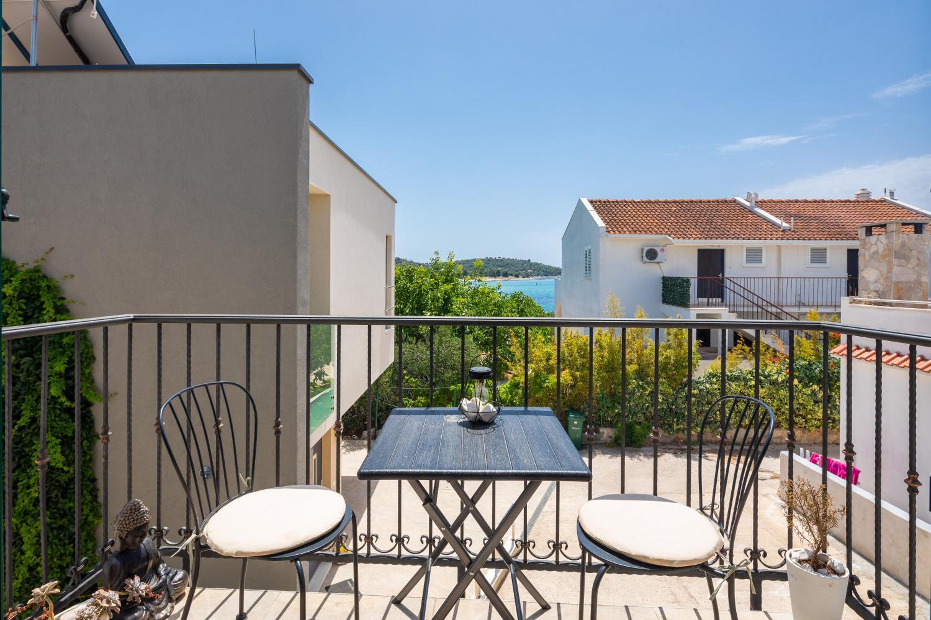 Apartment with Sea View - Photo 24