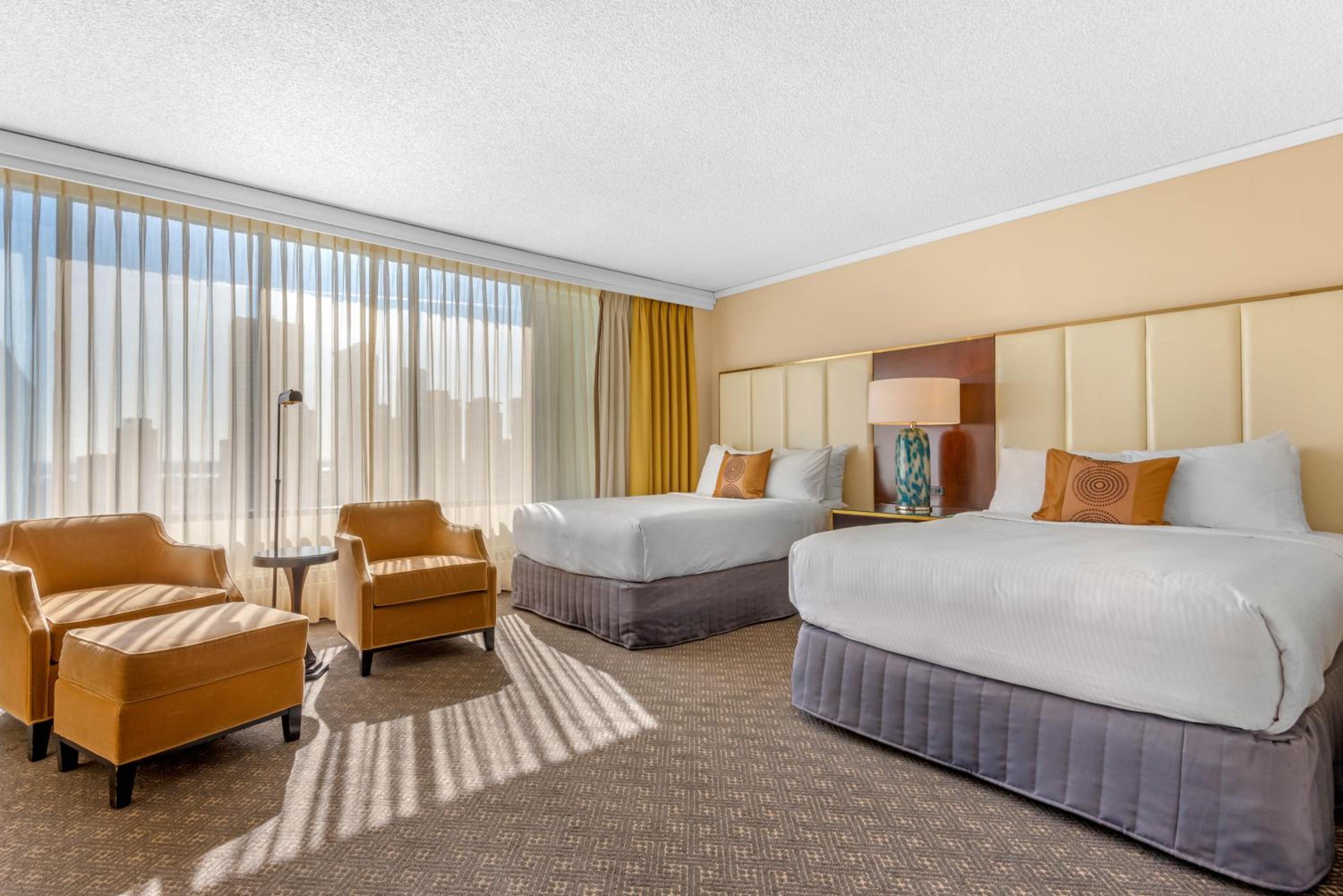Deluxe Double Room with Two Double Beds - Photo 4