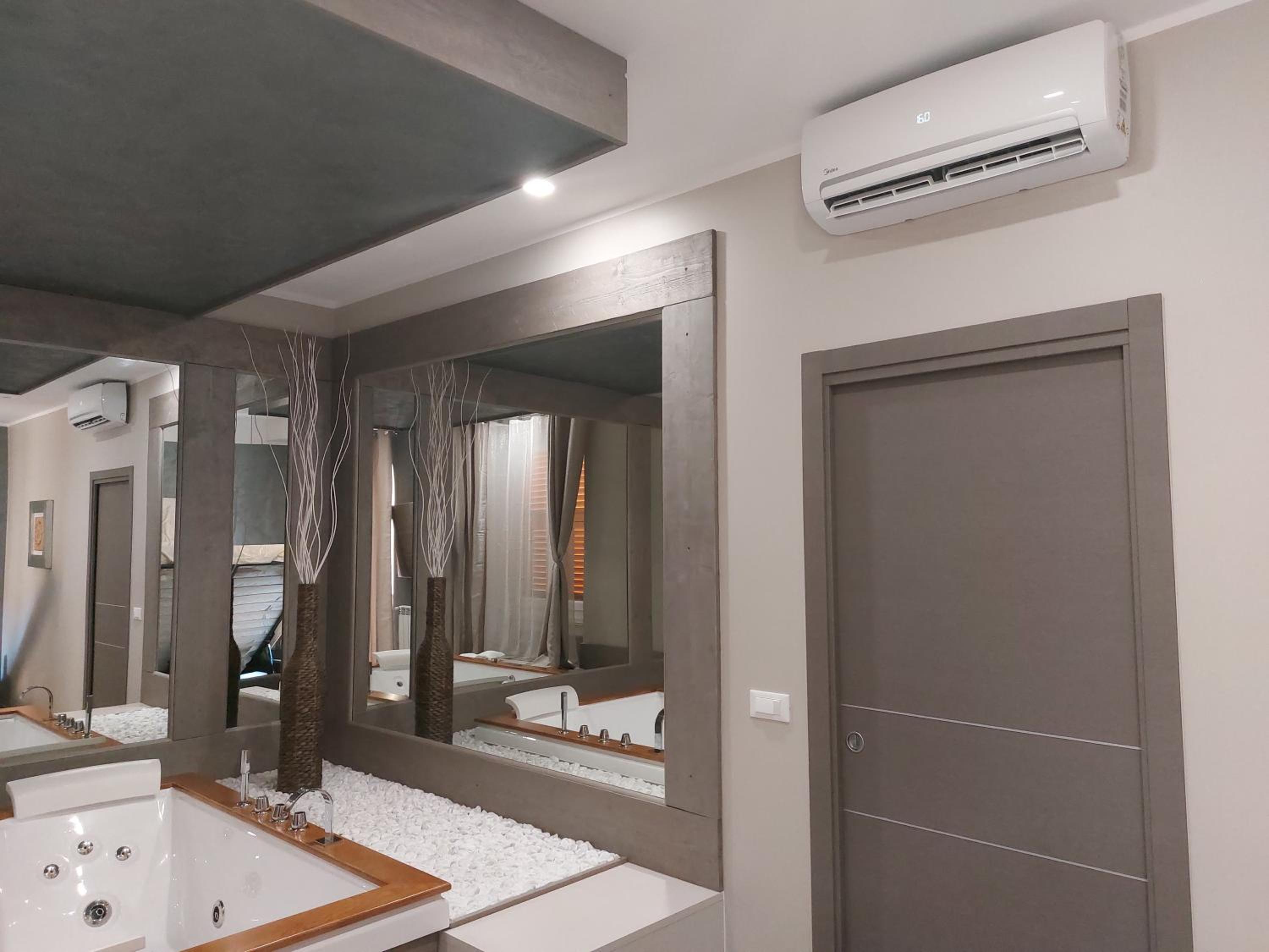 One-Bedroom Apartment - Photo 14