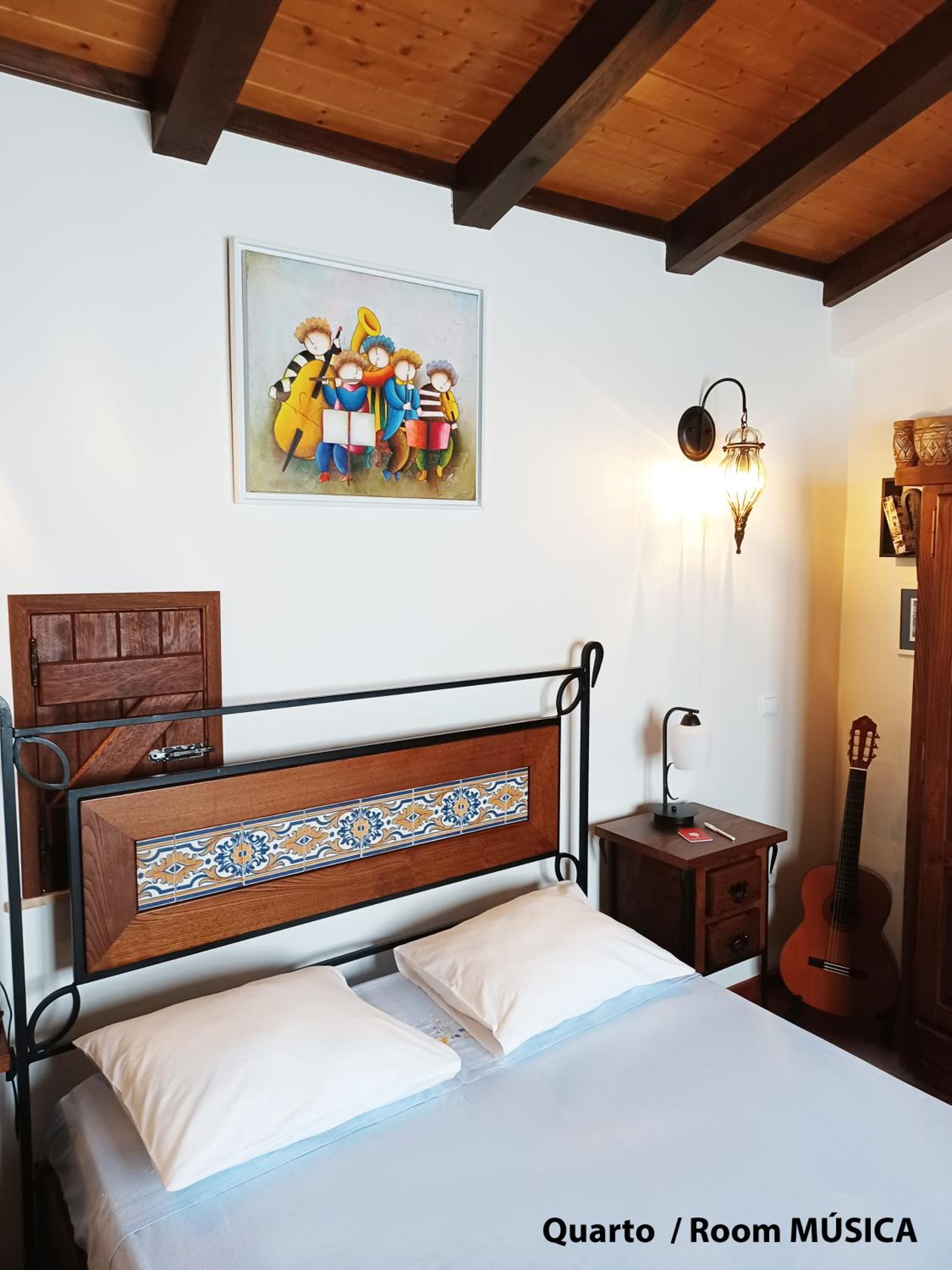 Double Room with Mountain View - Photo 1