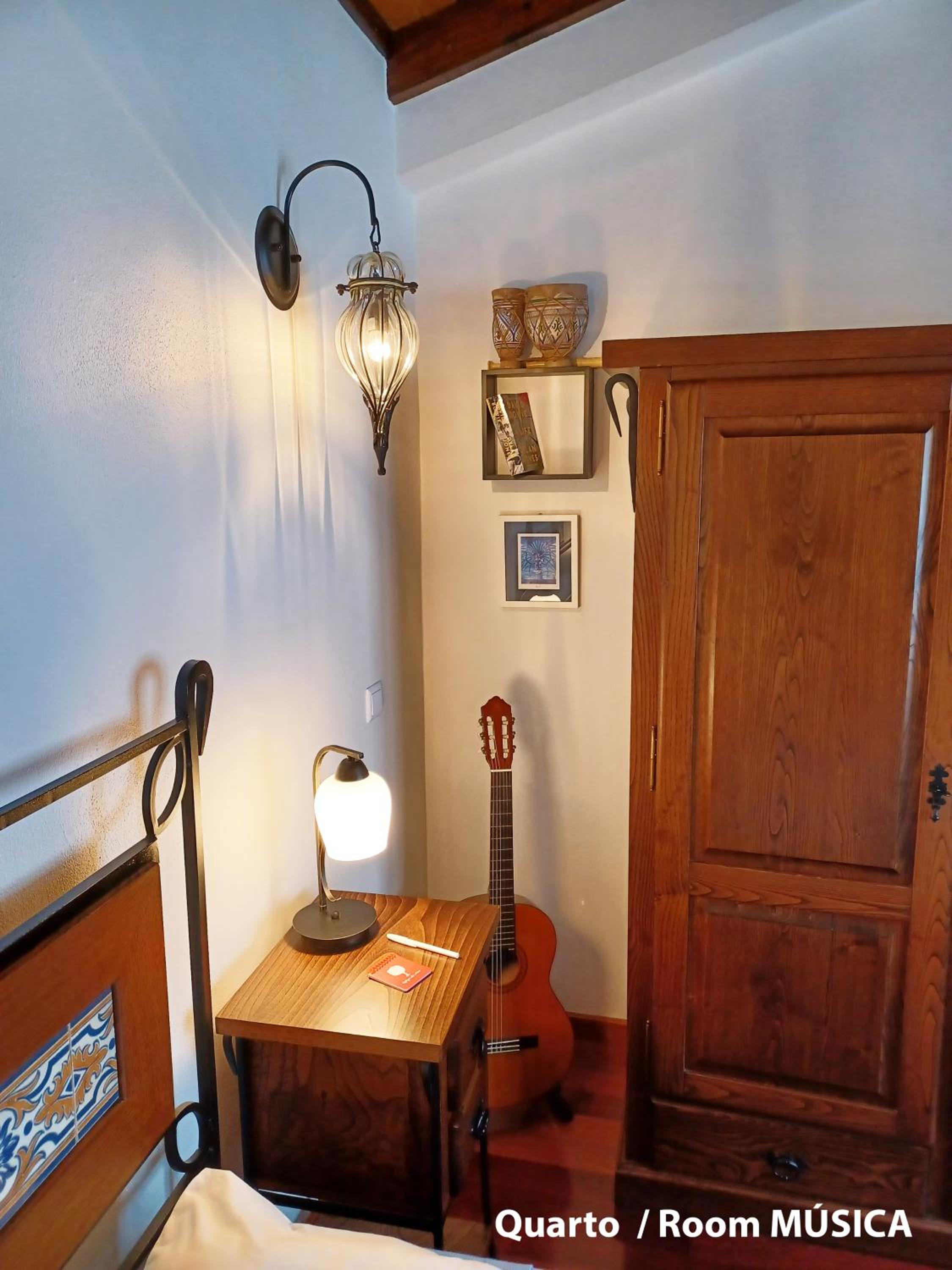 Double Room with Mountain View - Photo 8