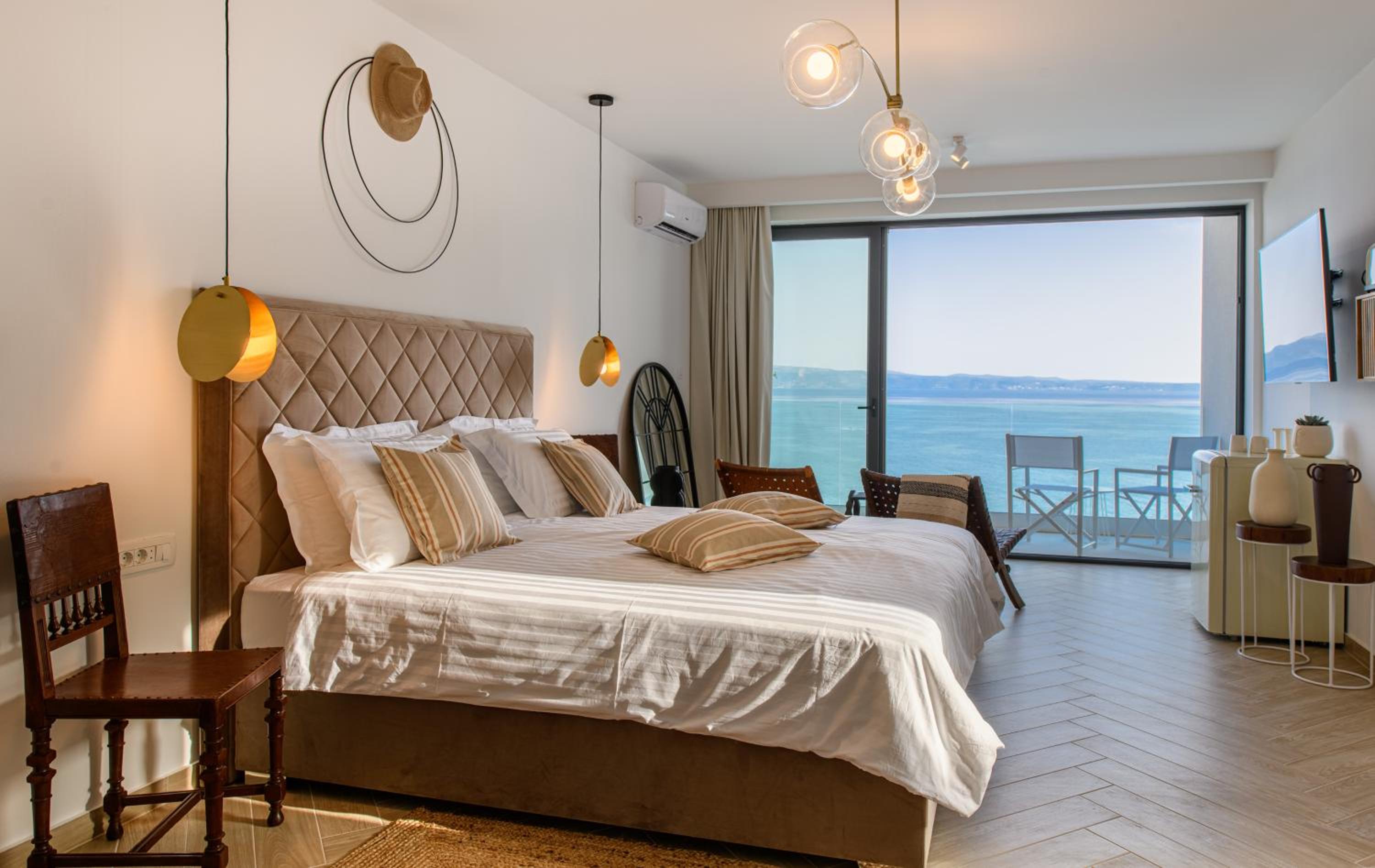 De Luxe Doppelzimmer mit Balkon und Meerblick