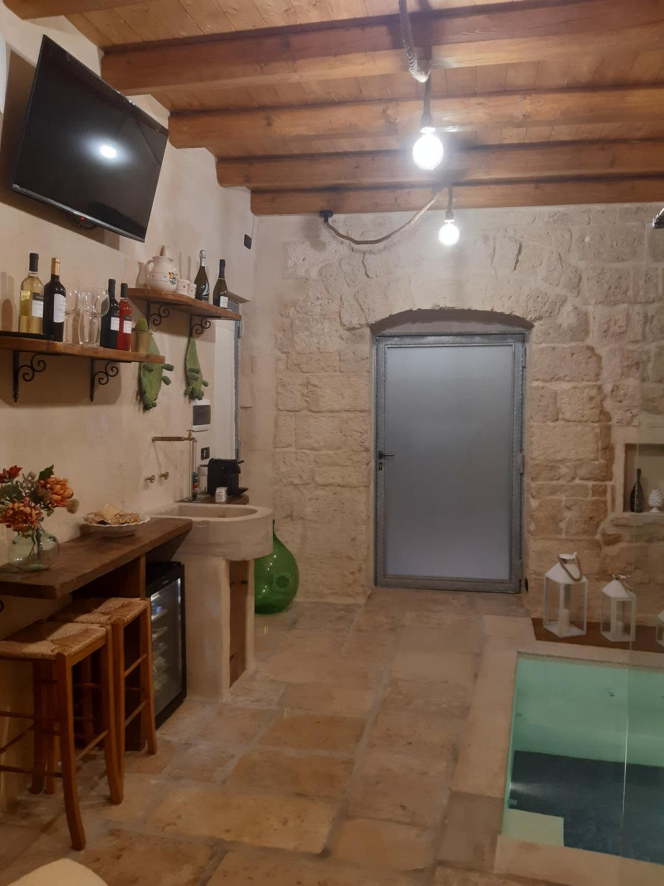 Suite with Private Pool - Photo 5