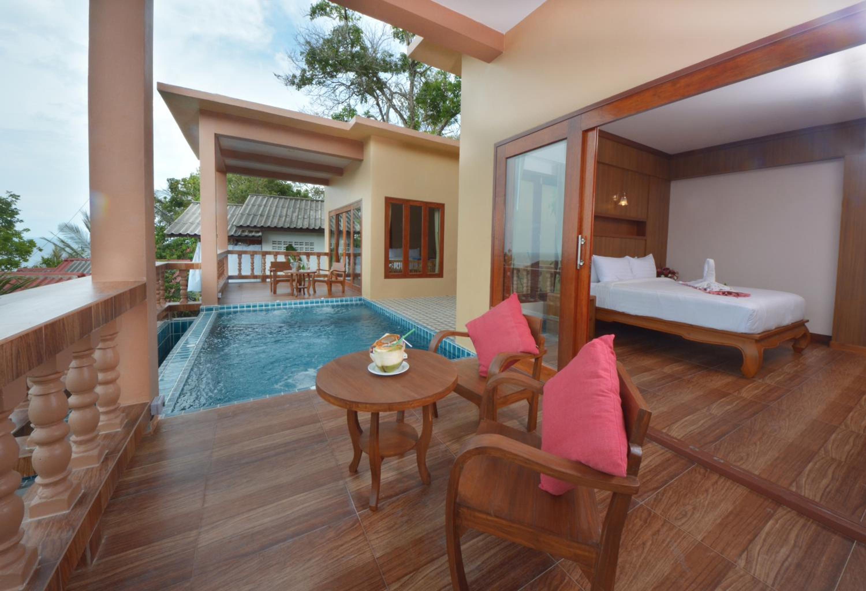 Piscina Semi-Privada