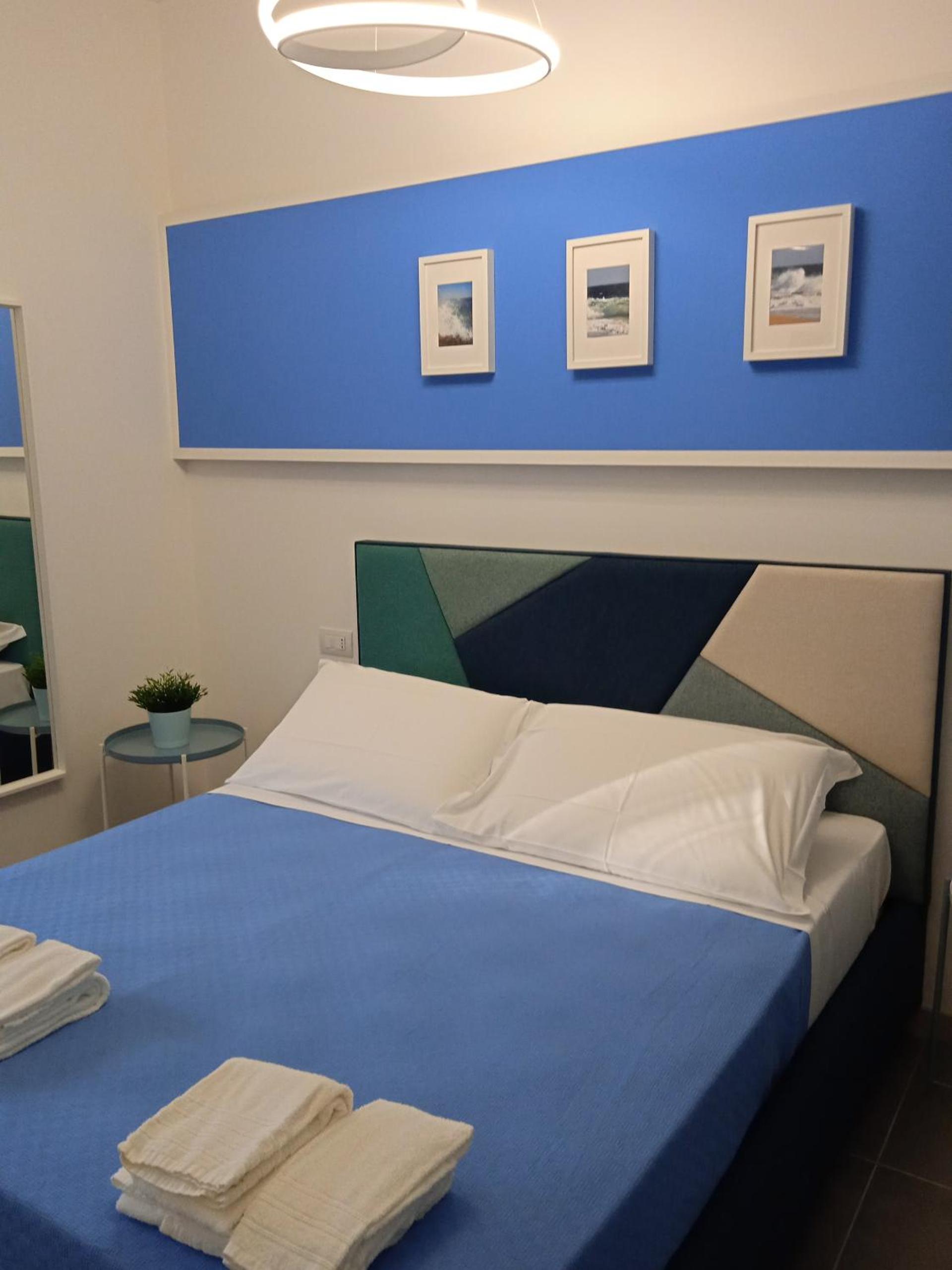Standard Double Room - Photo 21
