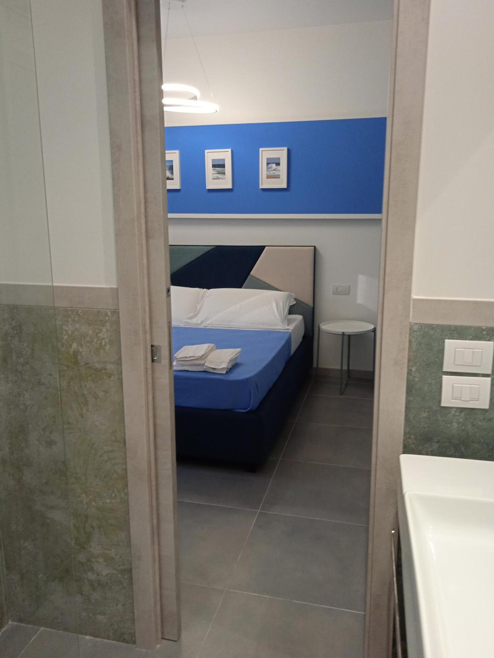 Standard Double Room - Photo 24
