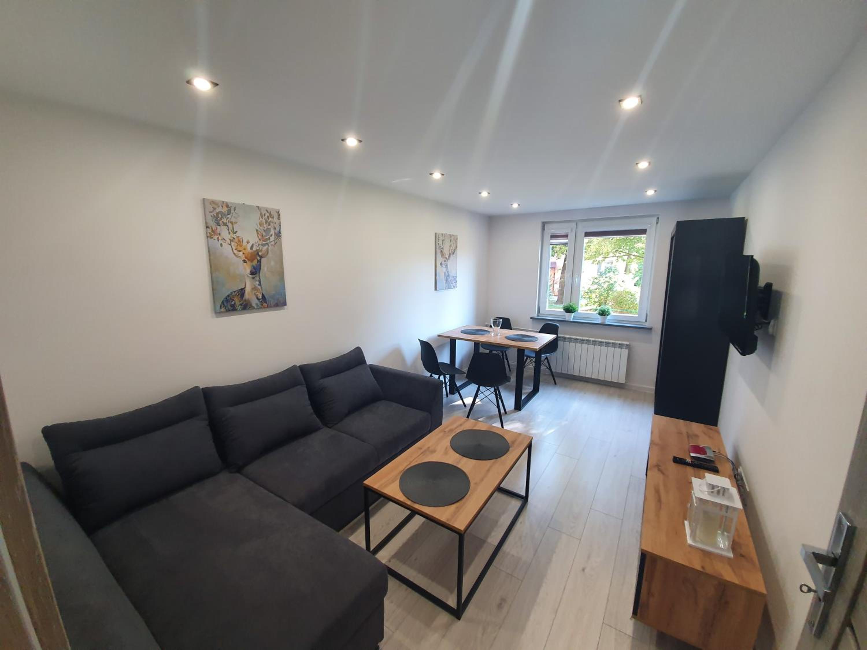 Two-Bedroom Apartment - Photo 2
