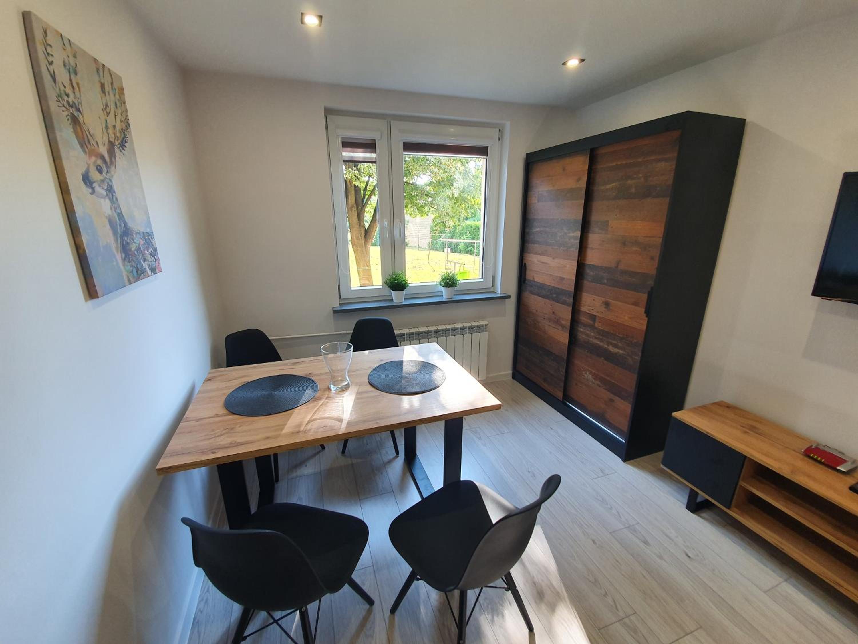 Two-Bedroom Apartment - Photo 4