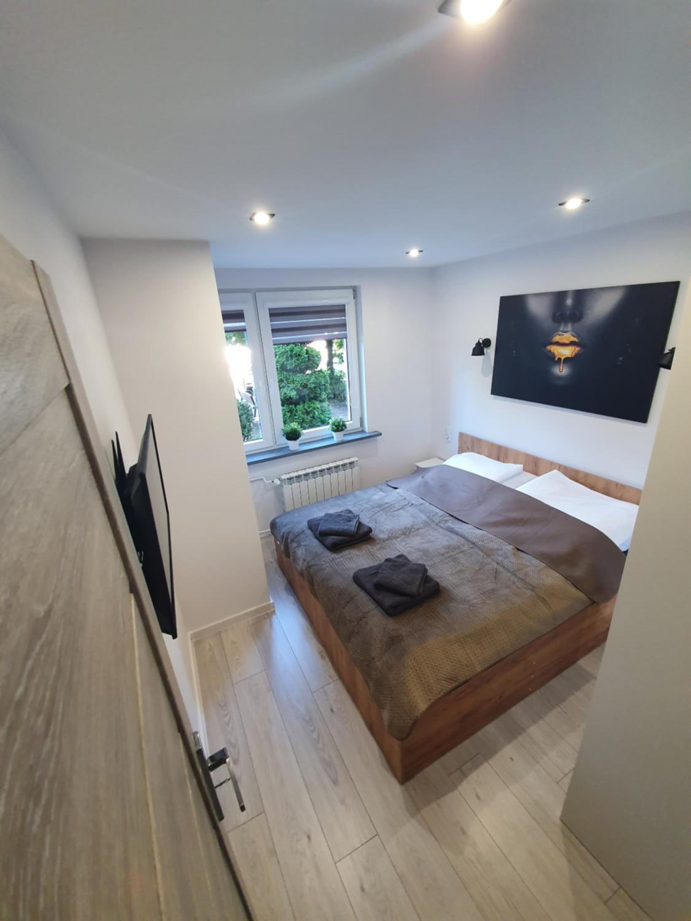 Two-Bedroom Apartment - Photo 5