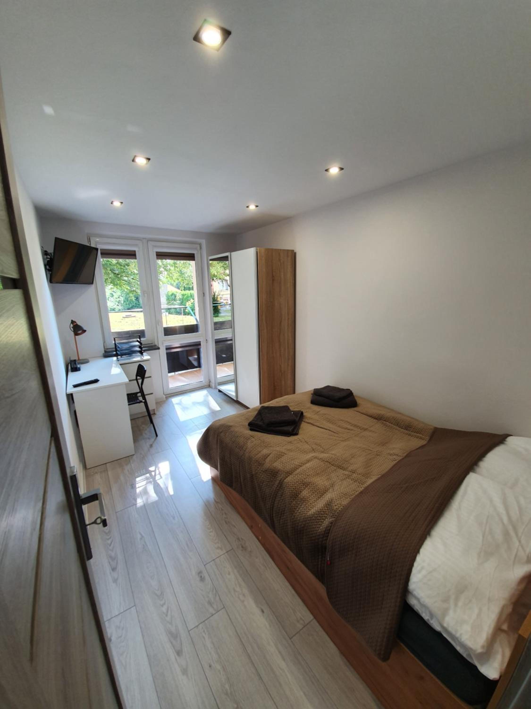 Two-Bedroom Apartment - Photo 7