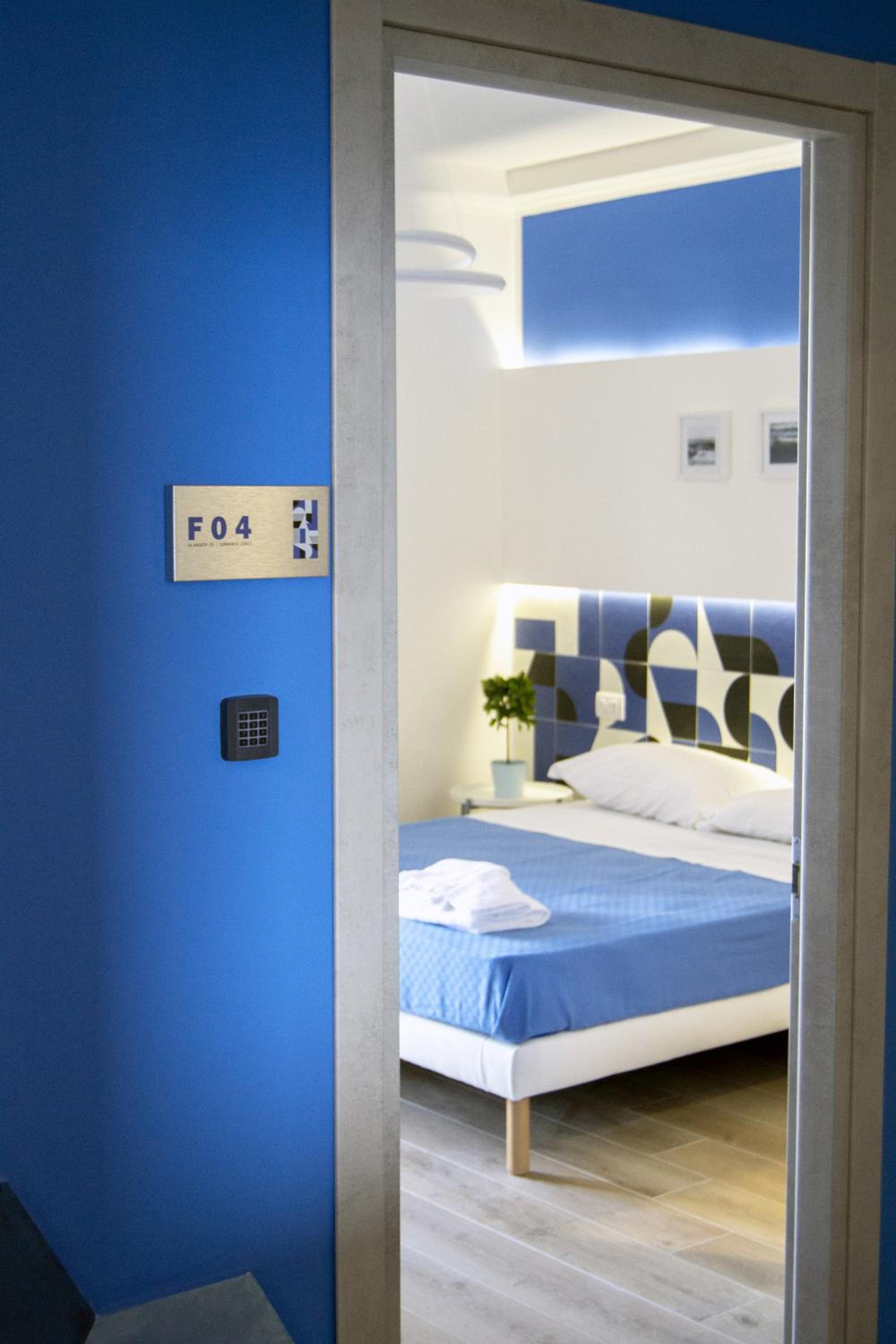 Double Room with Balcony and Sea View - Photo 1