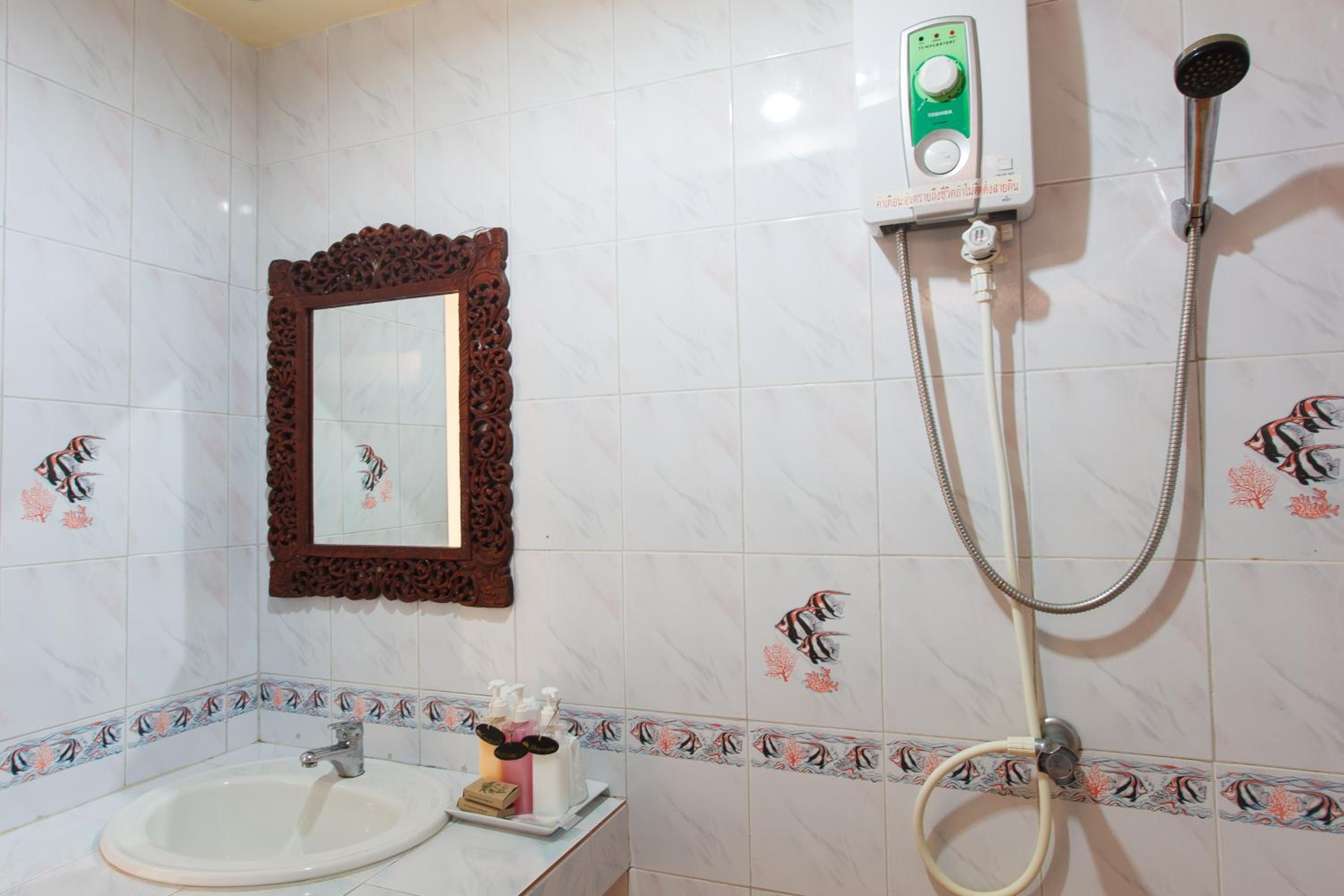 Standard Double Room - Photo 4