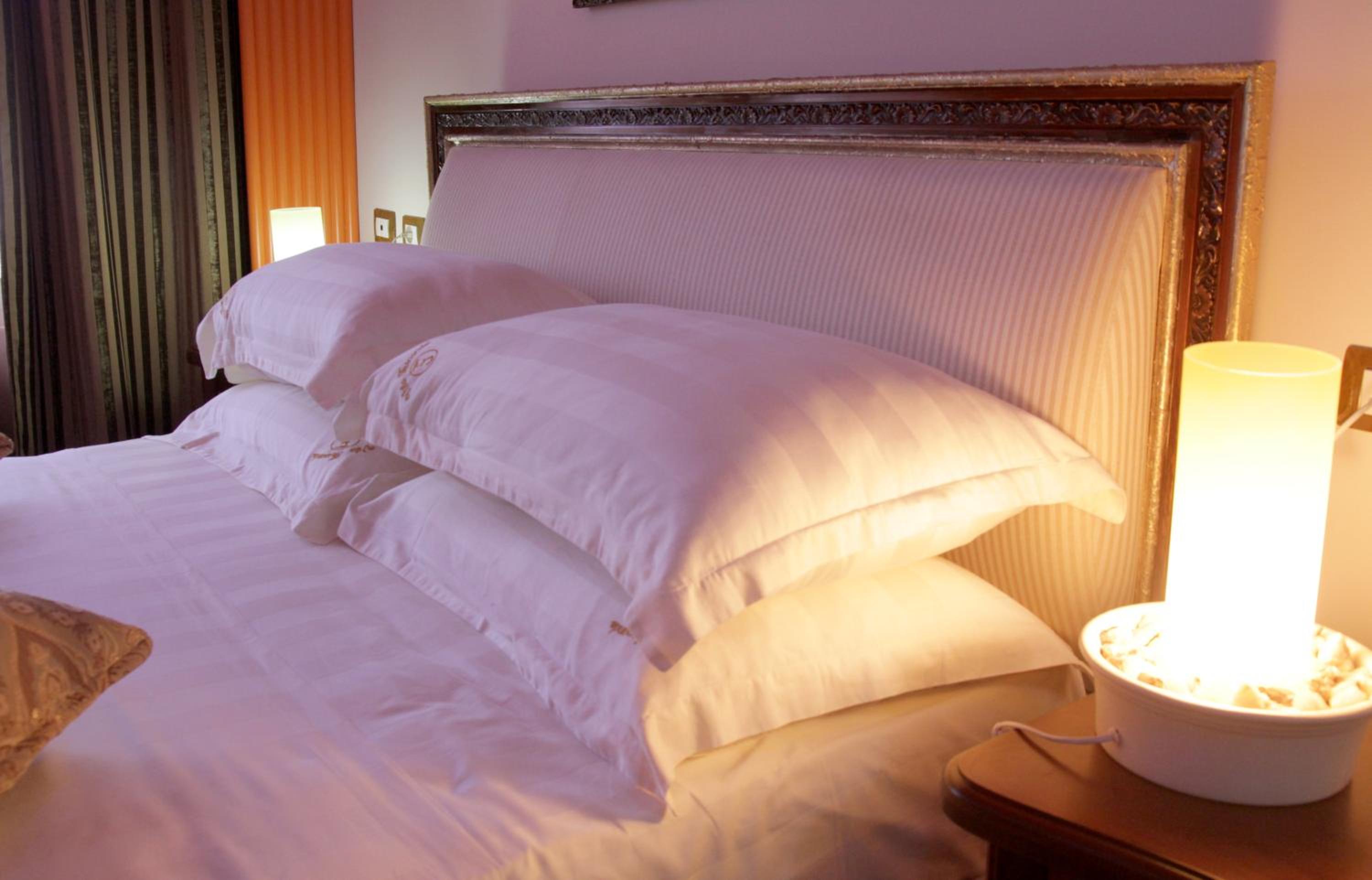 Deluxe Junior Suite photo 2