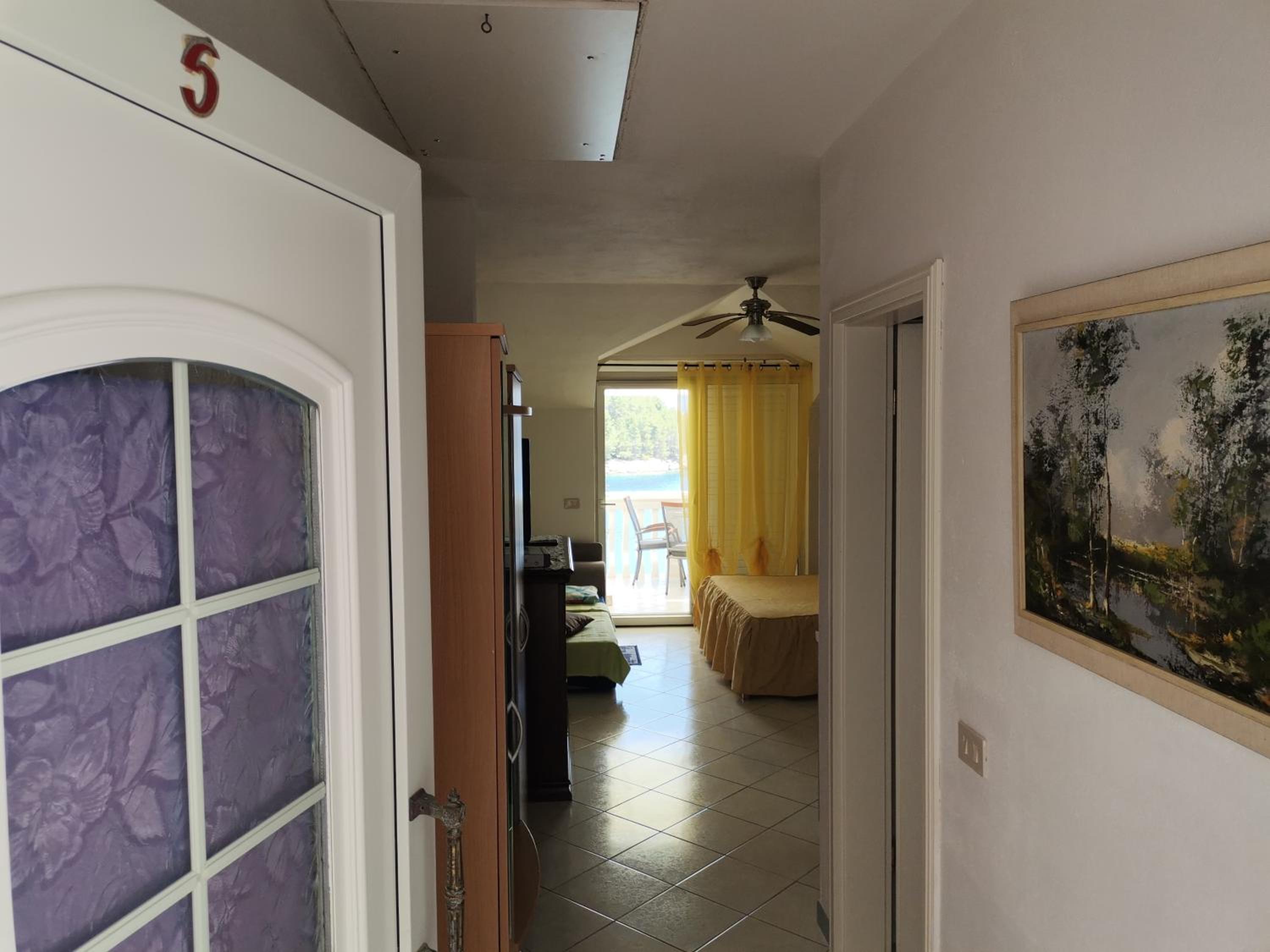 Studio Apartment with Terrace and Sea View