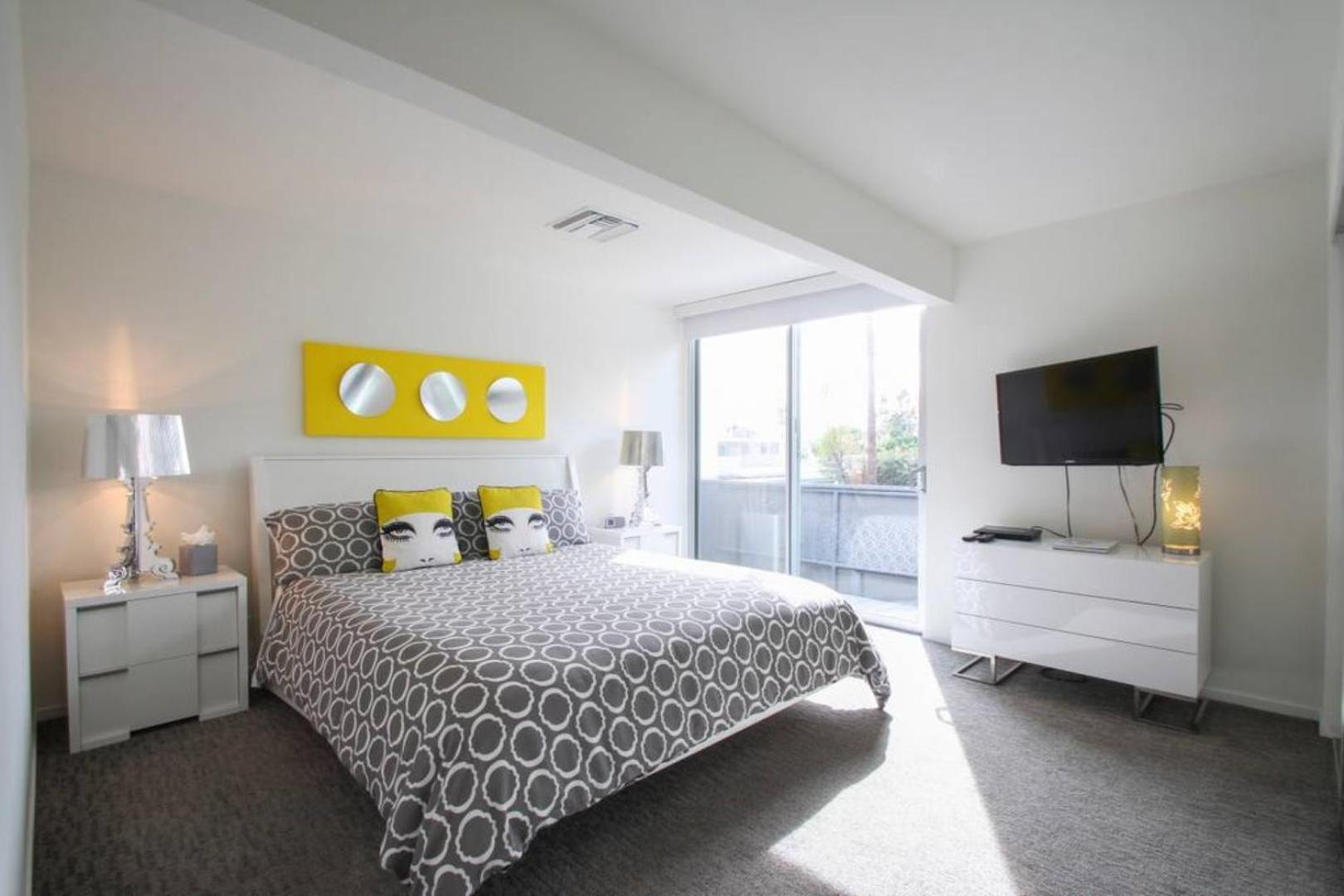 Superior King 1 Bedroom Mountain View - Photo 8
