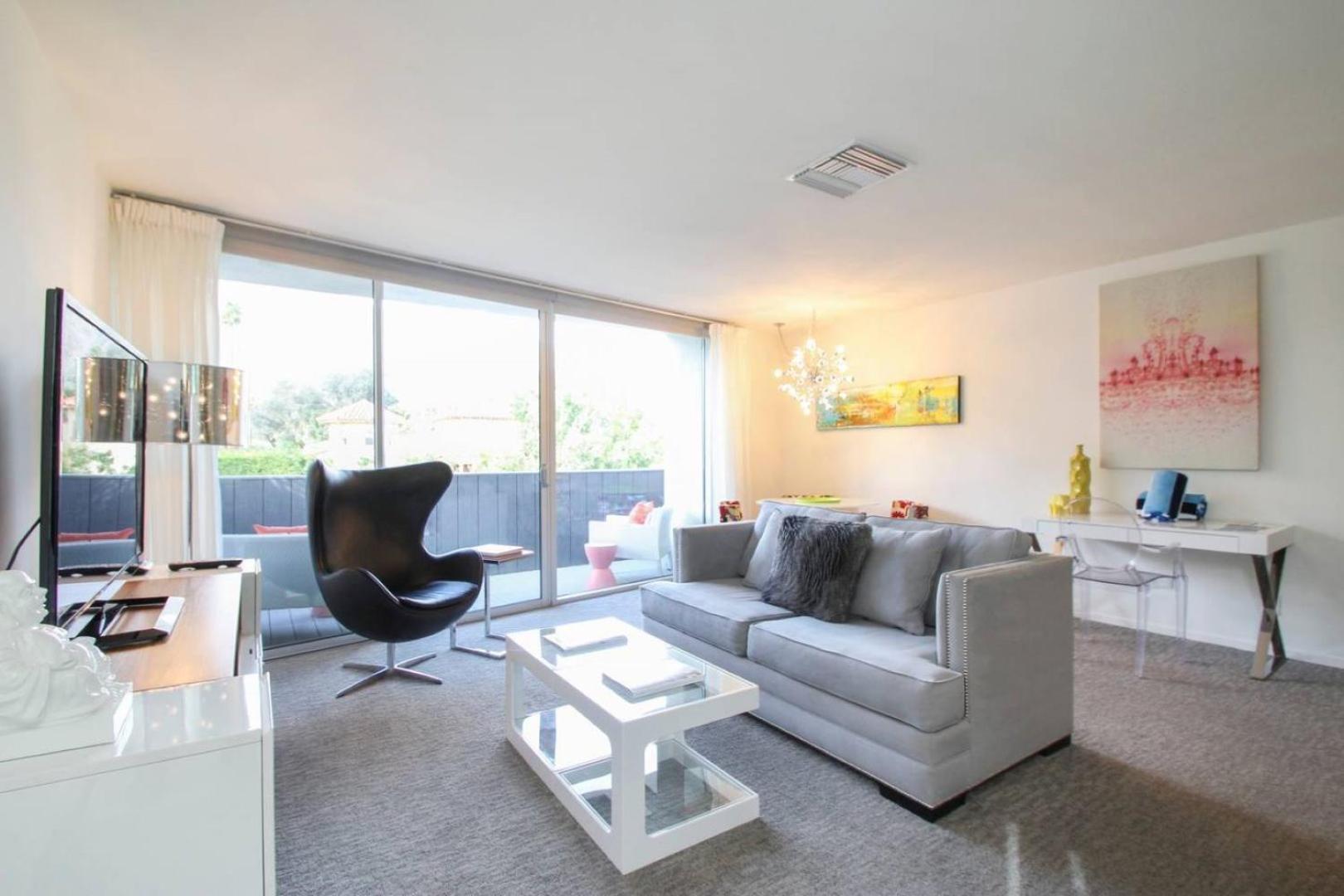 Superior King 1 Bedroom Mountain View - Photo 1