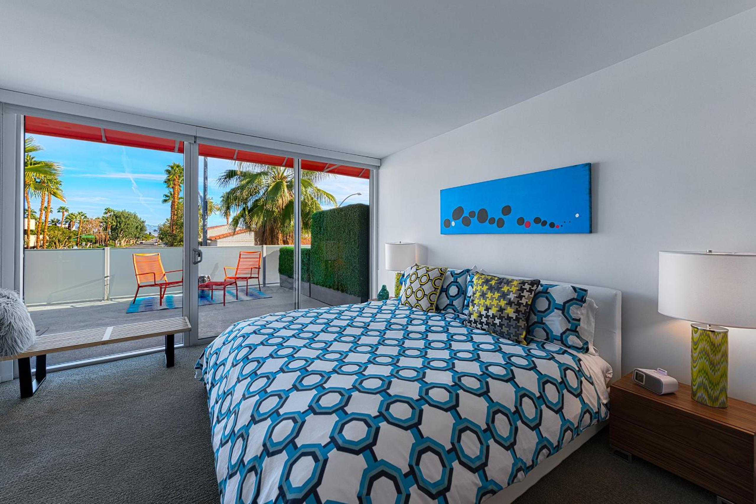 Deluxe King 1 Bed - Photo 10