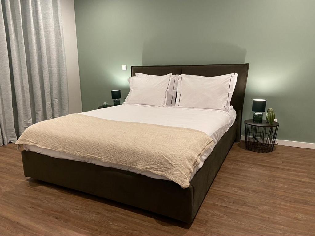 Two-Bedroom Apartment - Photo 12