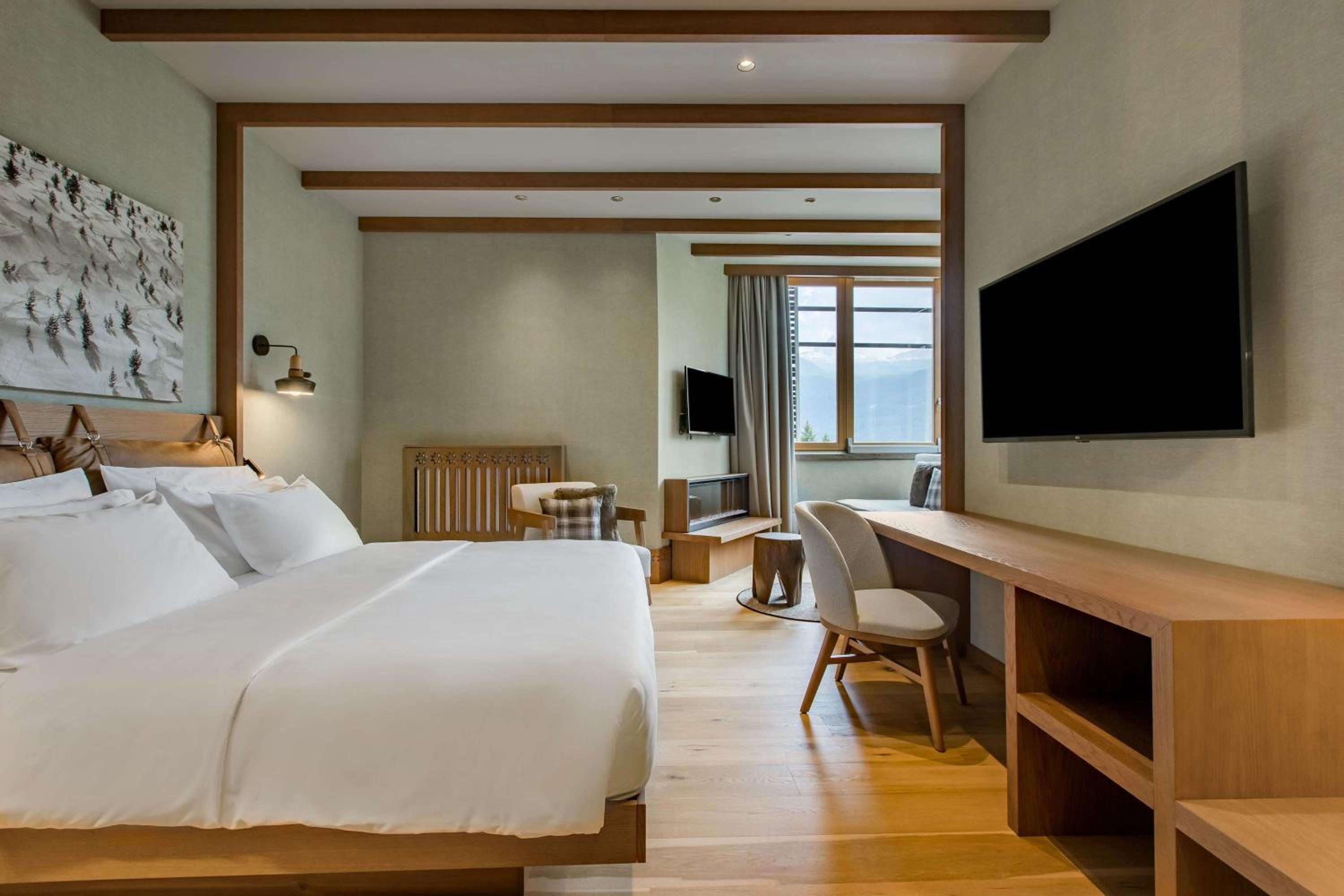 Junior Suite with Dolomites View - Photo 1