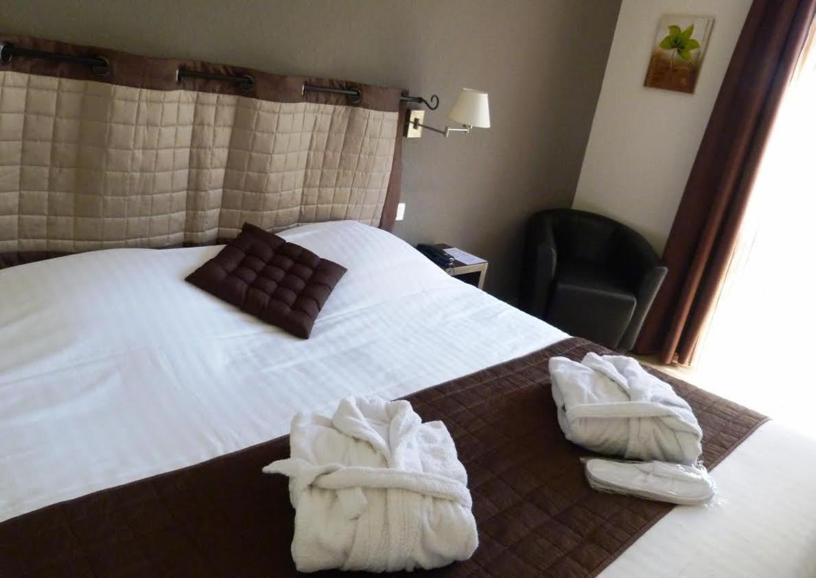 Superior Double or Twin  Room photo 2